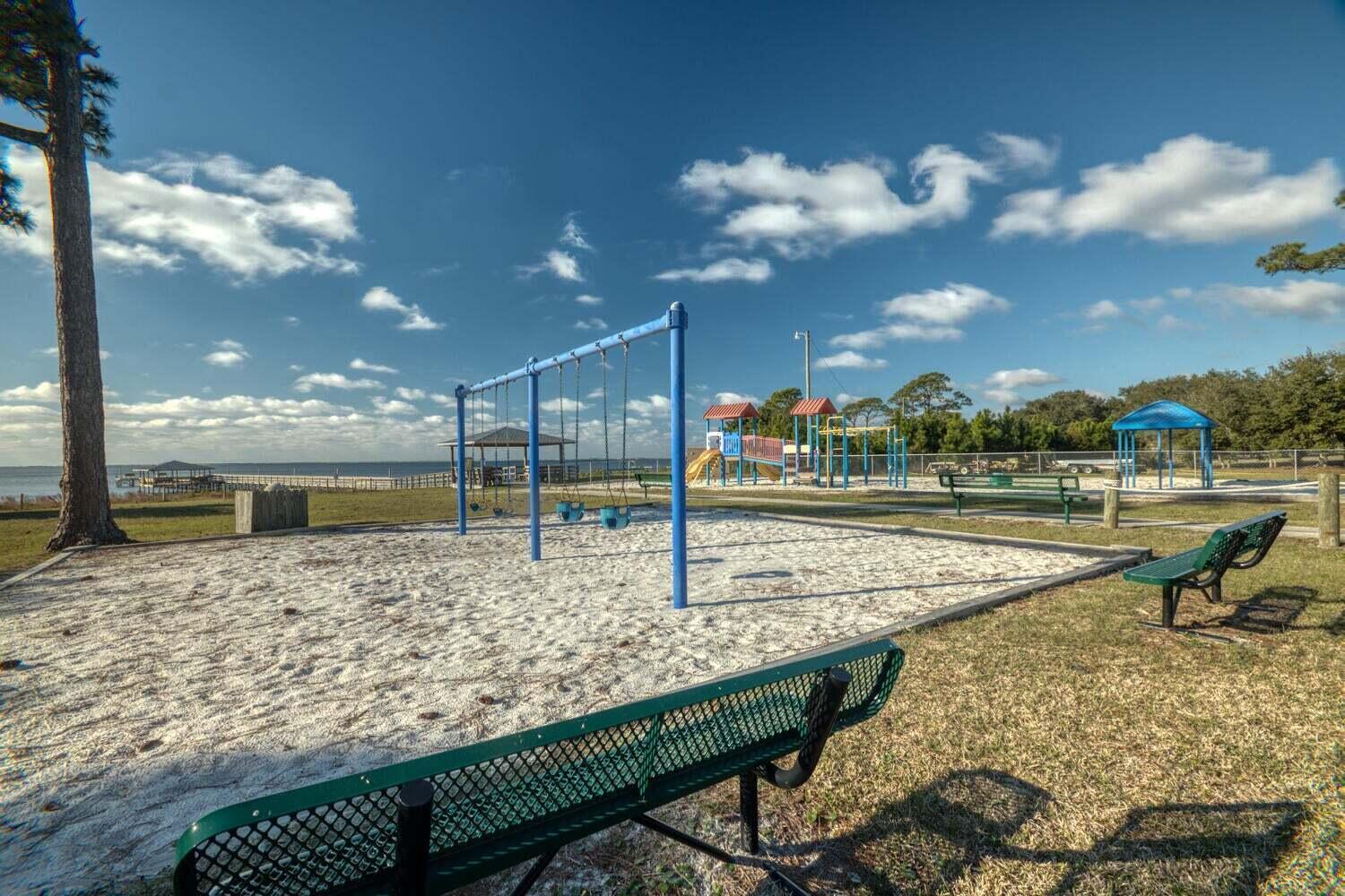 HOLLEY BY THE SEA - Residential