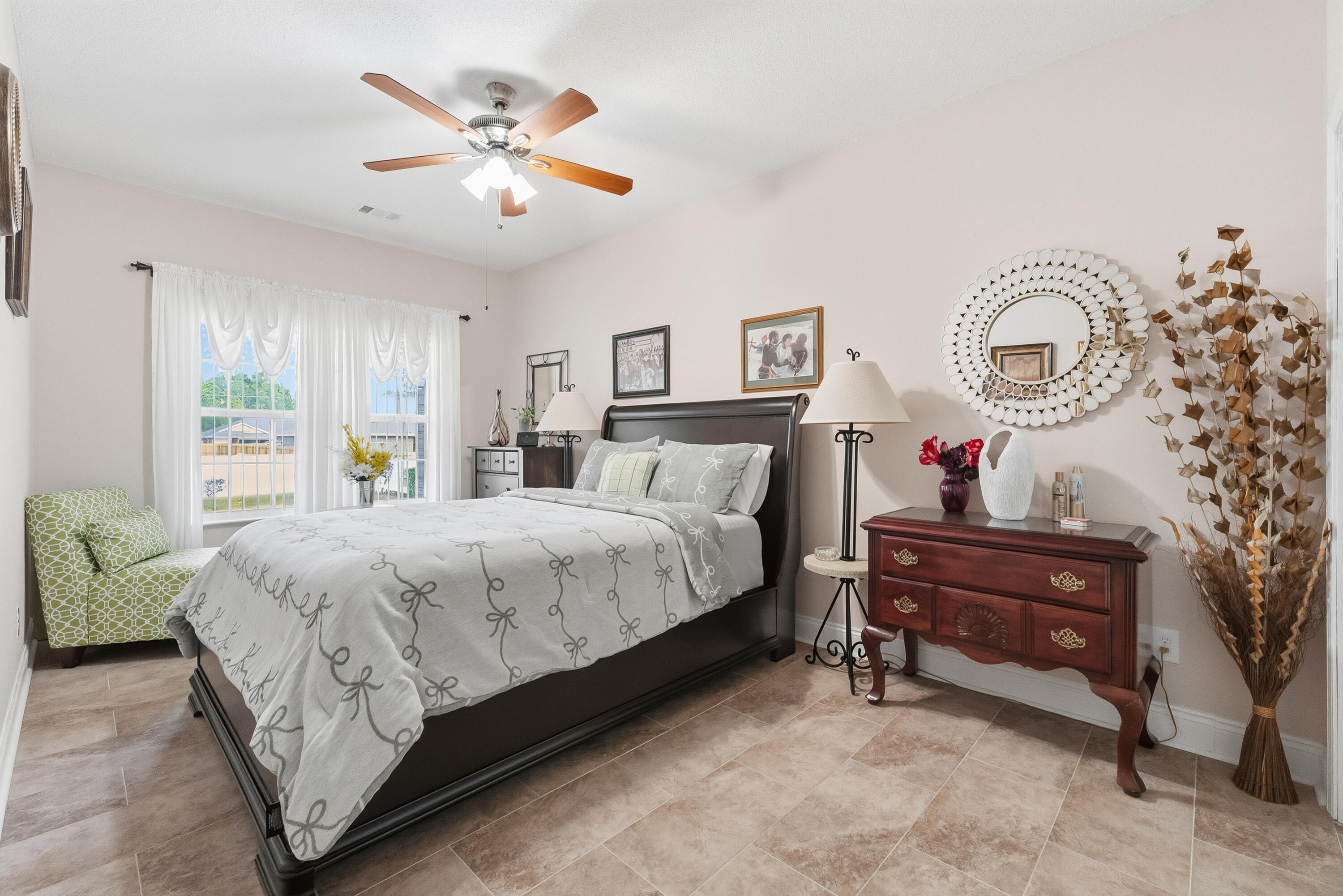 HOLLEY BY THE SEA - Residential