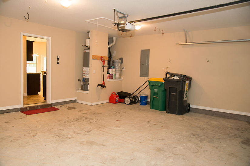 THE MEADOWS - Residential Lease