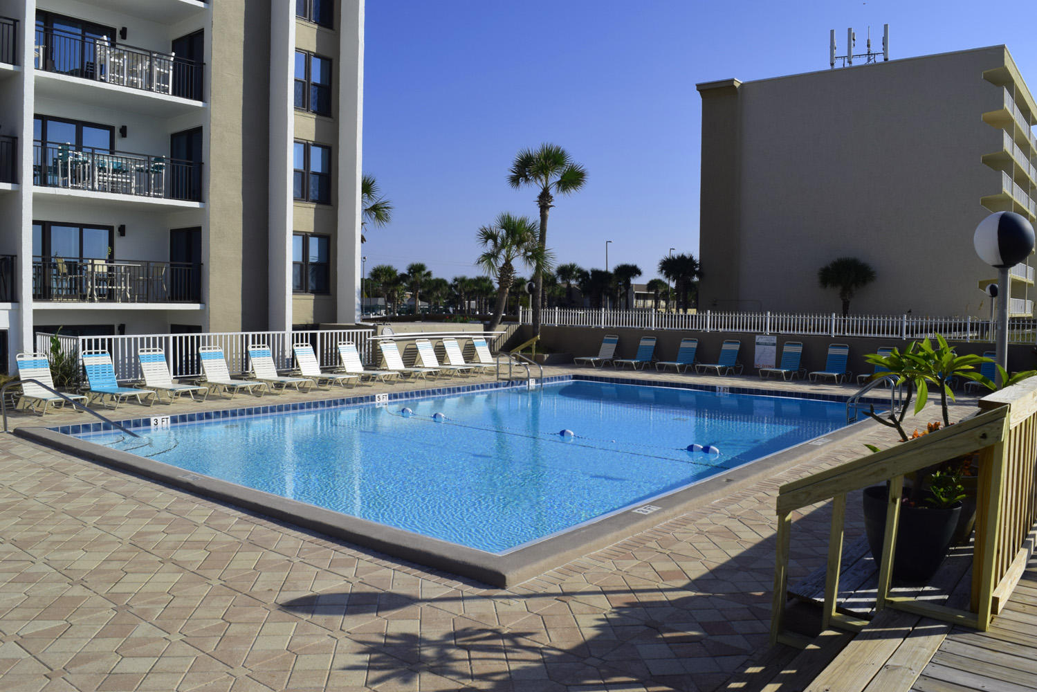 EMERALD ISLE - Residential