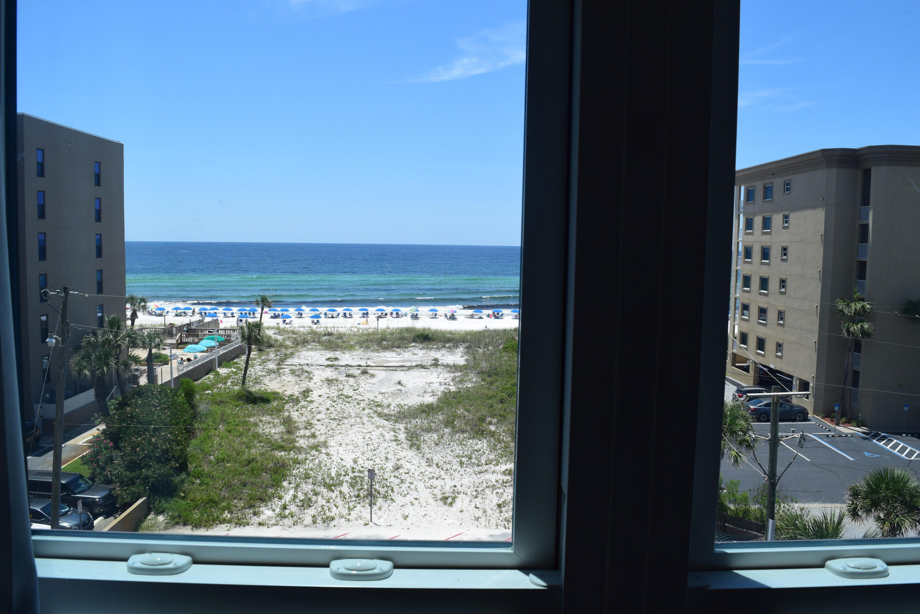 EMERALD ISLE - Residential