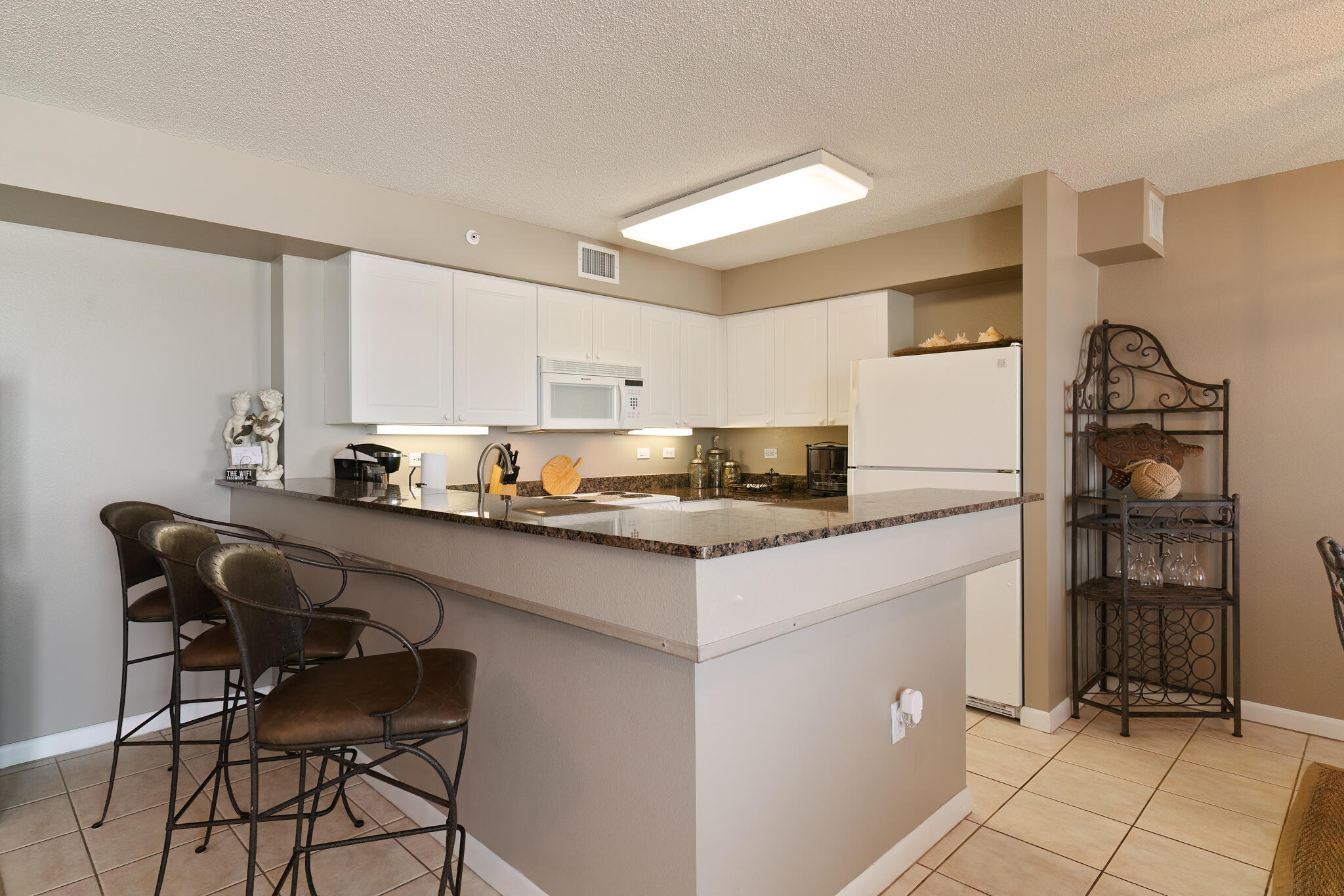 DUNE POINTE CONDOMINIUMS - Residential