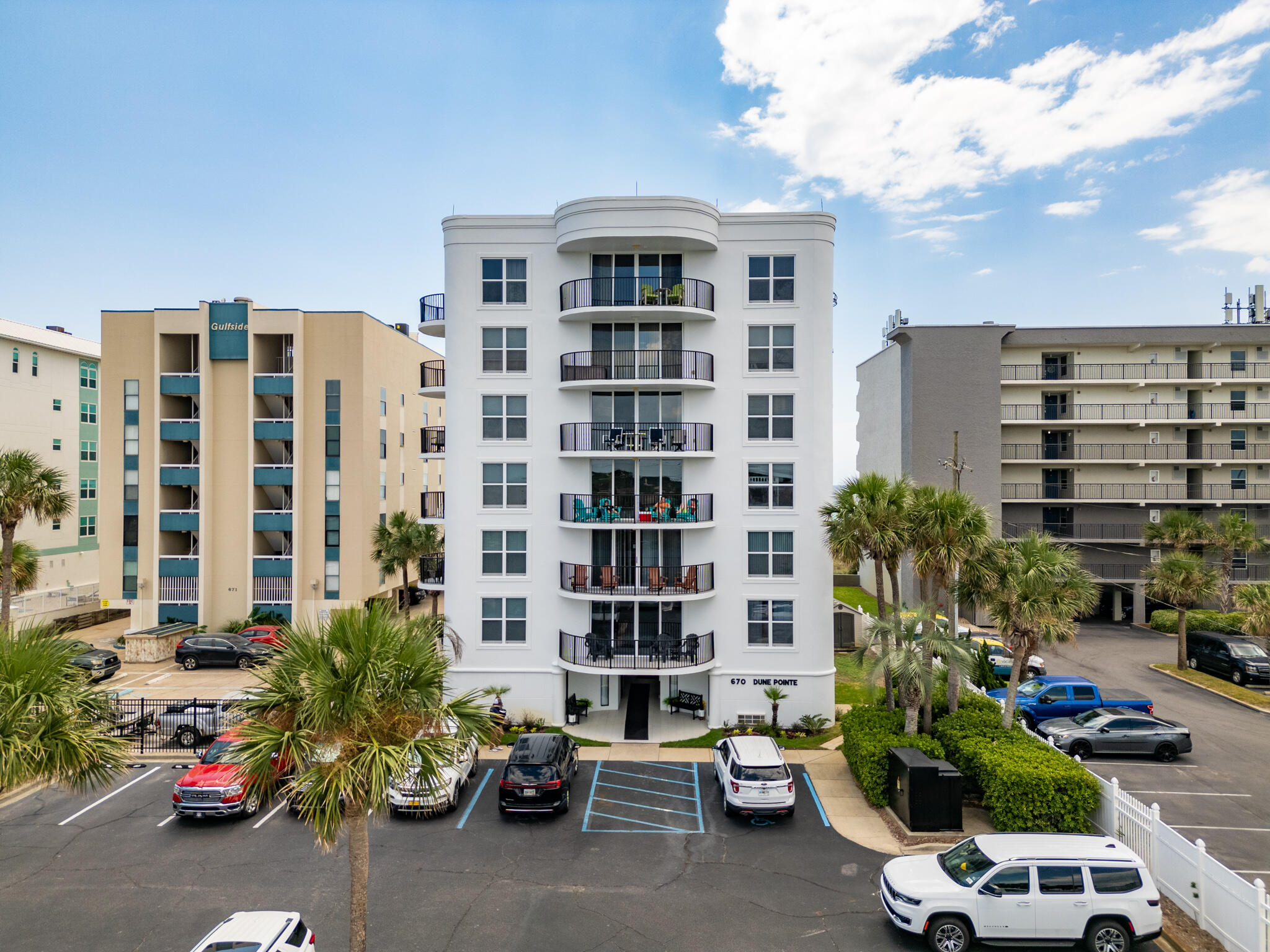 DUNE POINTE CONDOMINIUMS - Residential