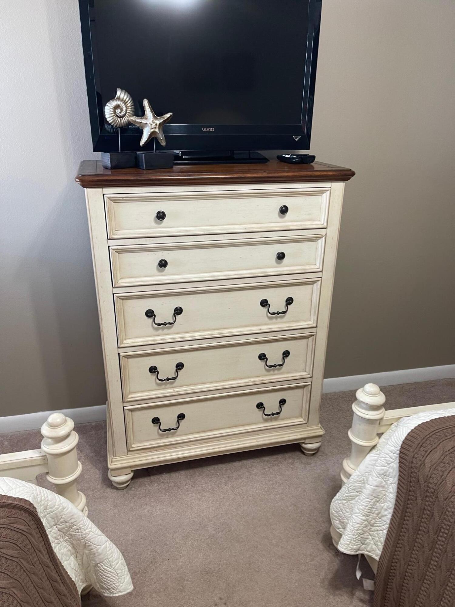 DUNE POINTE CONDOMINIUMS - Residential