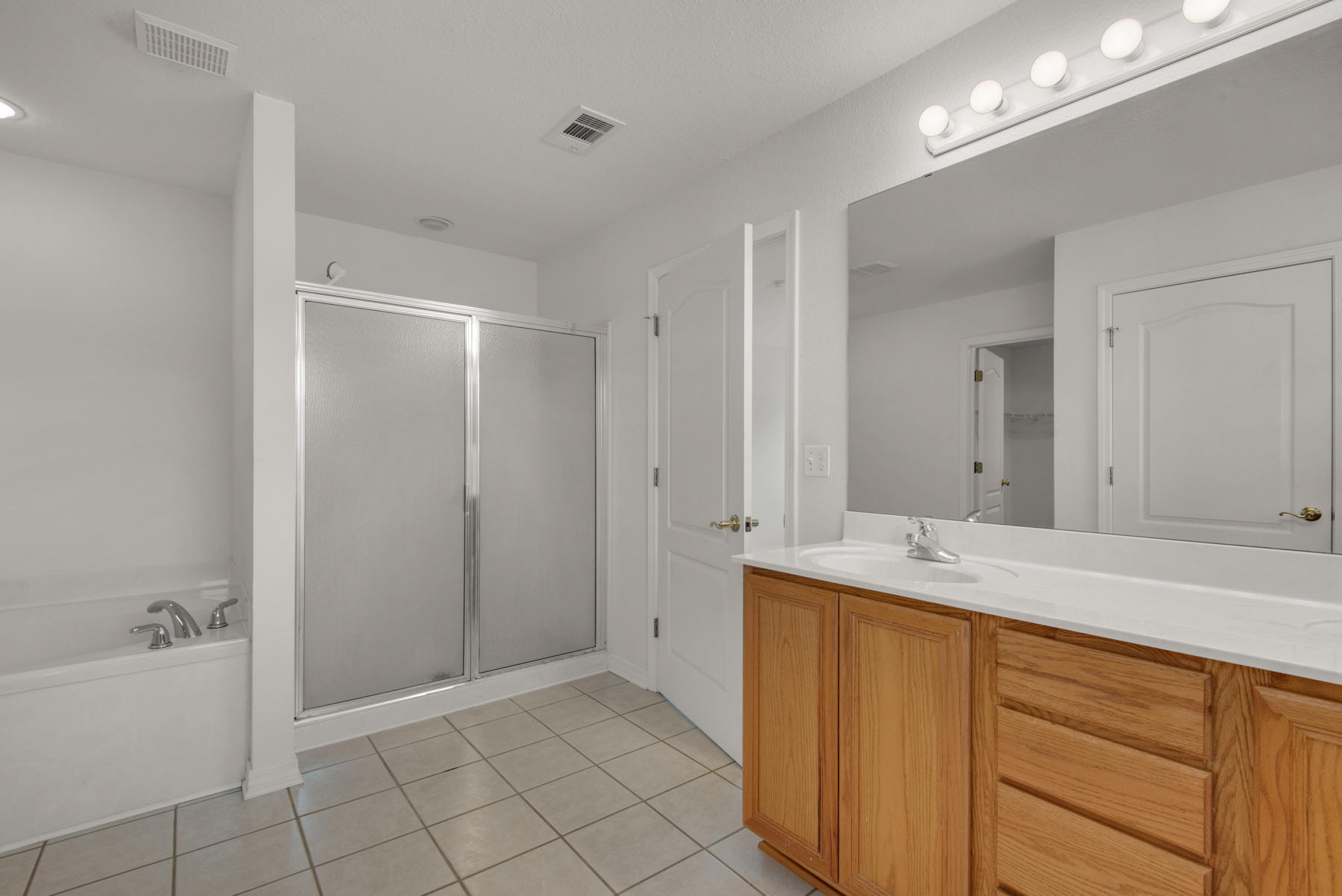 EMERALD LAKES PH 1 - Residential