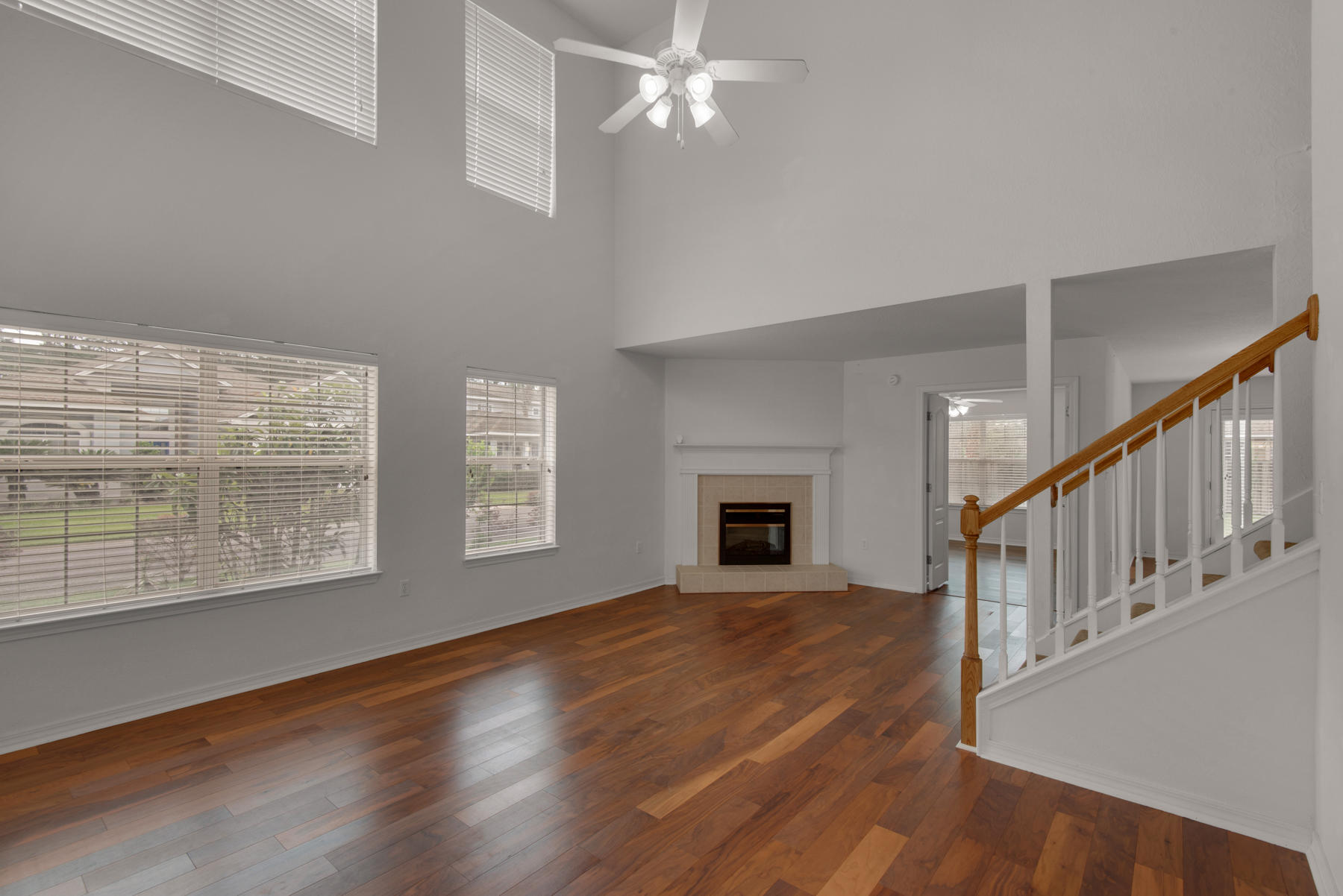 EMERALD LAKES PH 1 - Residential