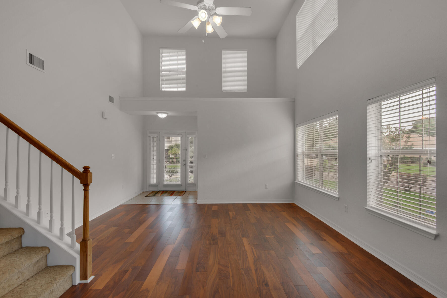 EMERALD LAKES PH 1 - Residential