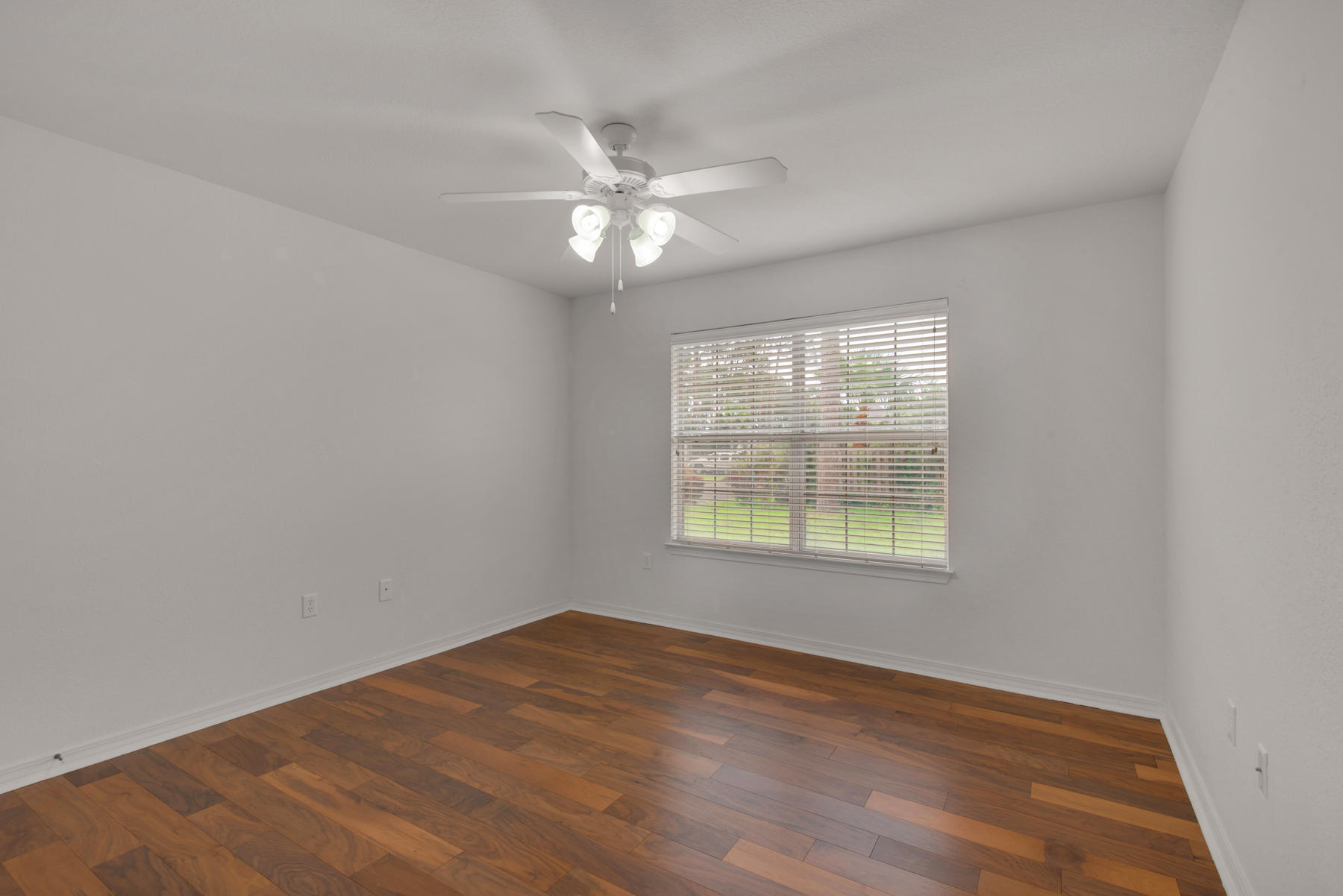 EMERALD LAKES PH 1 - Residential