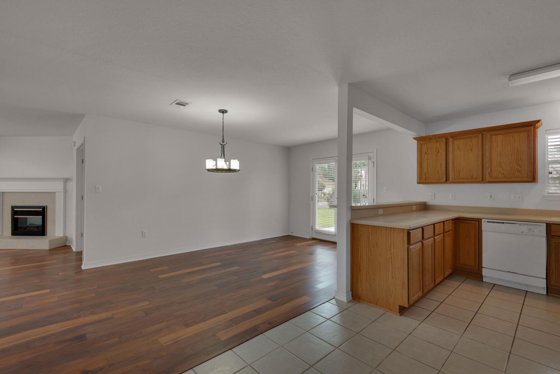 EMERALD LAKES PH 1 - Residential