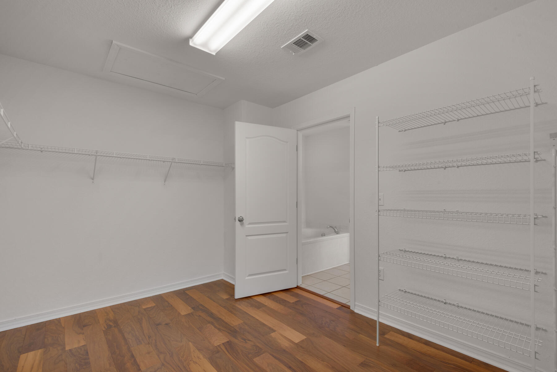 EMERALD LAKES PH 1 - Residential