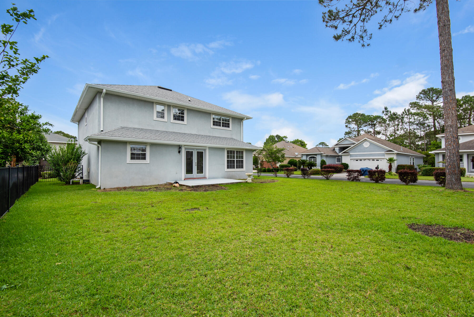 EMERALD LAKES PH 1 - Residential