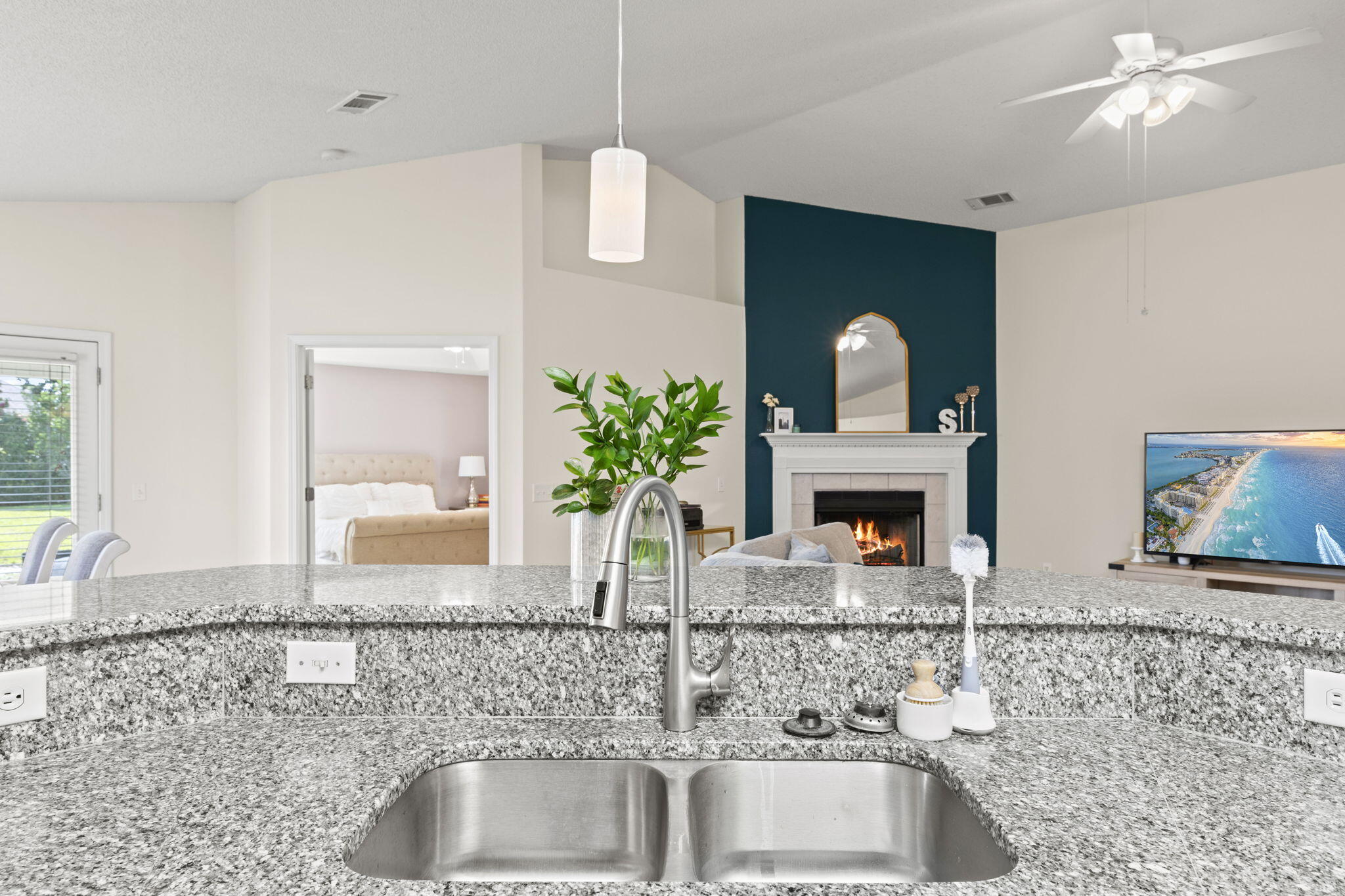 HIDDEN SHORES - Residential