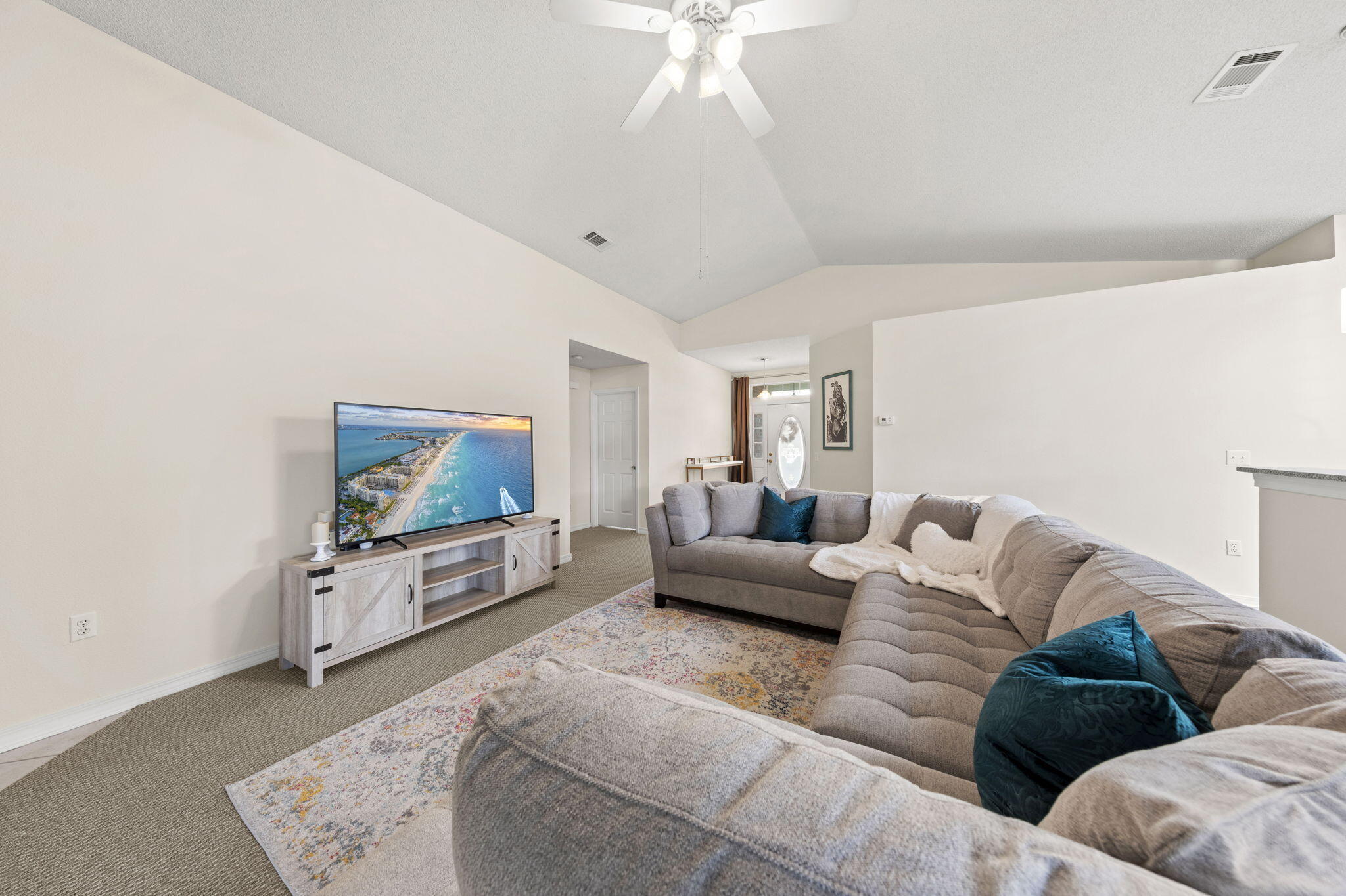 HIDDEN SHORES - Residential