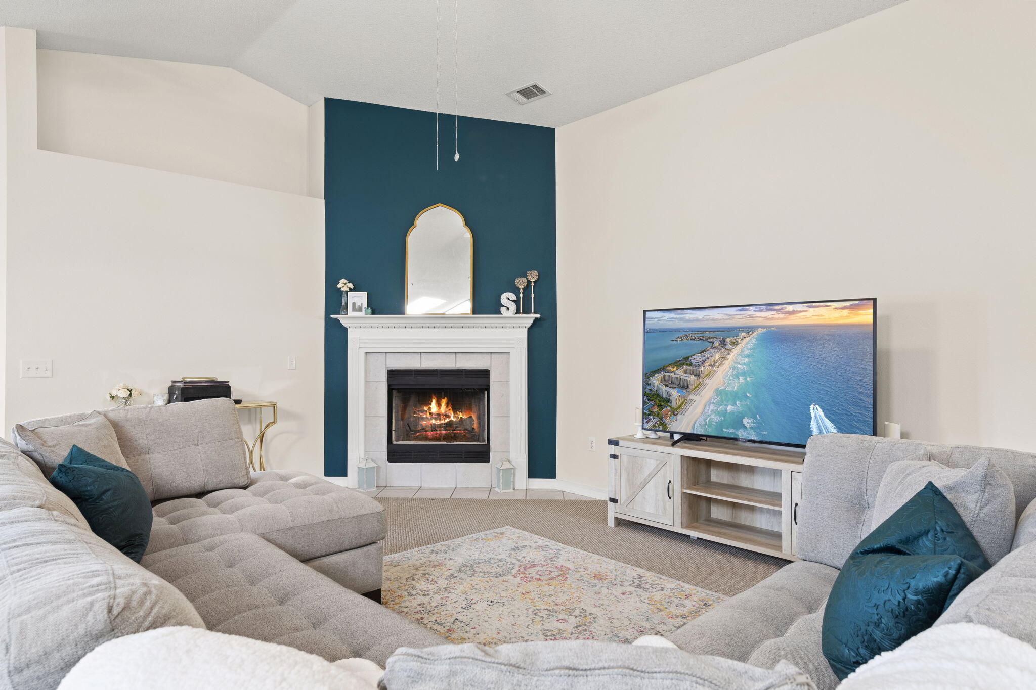 HIDDEN SHORES - Residential