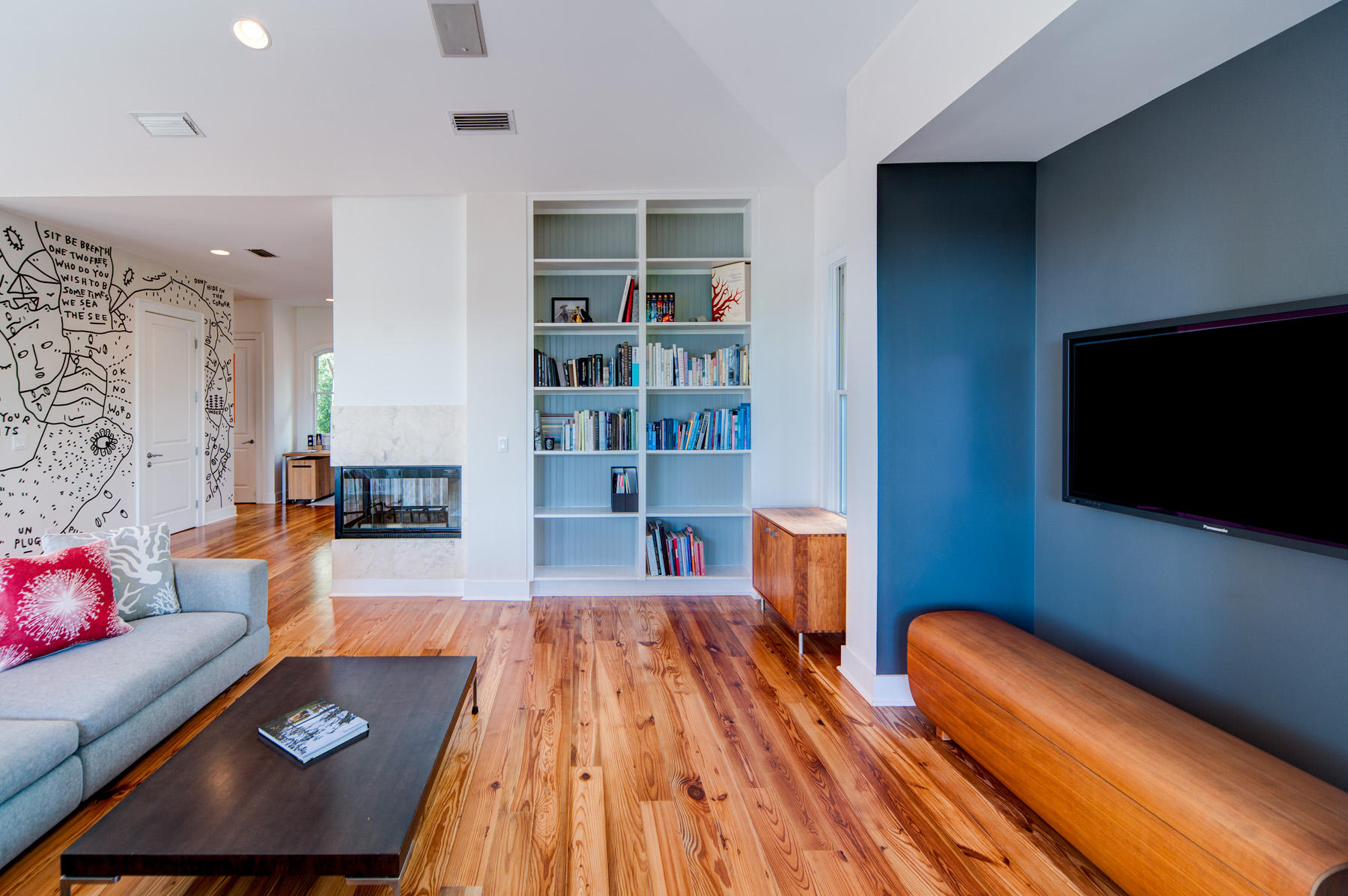 CRESCENT CAYE - Residential