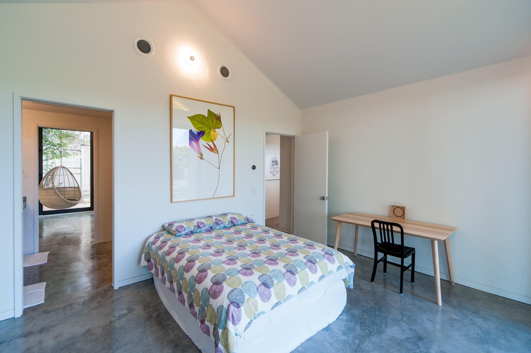 CRESCENT CAYE - Residential