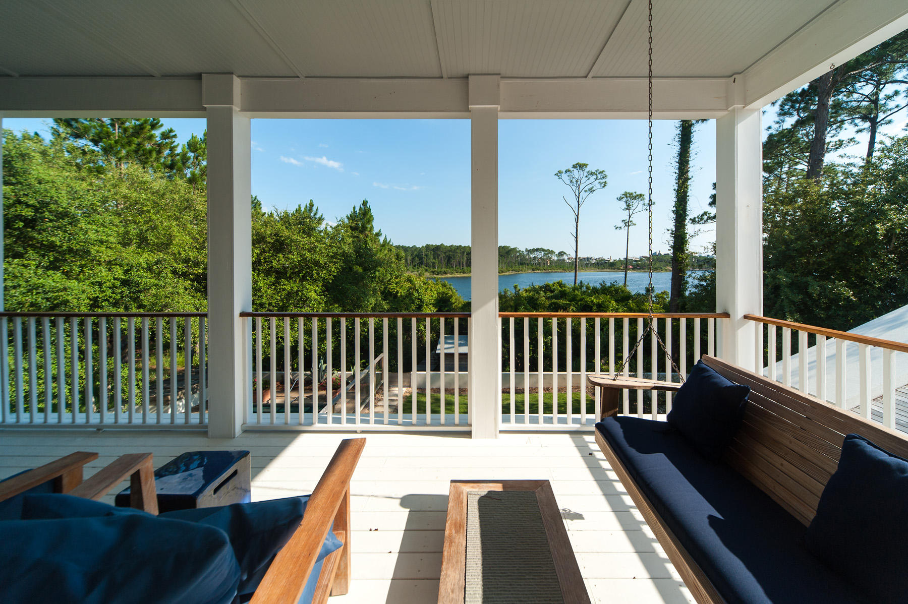 CRESCENT CAYE - Residential