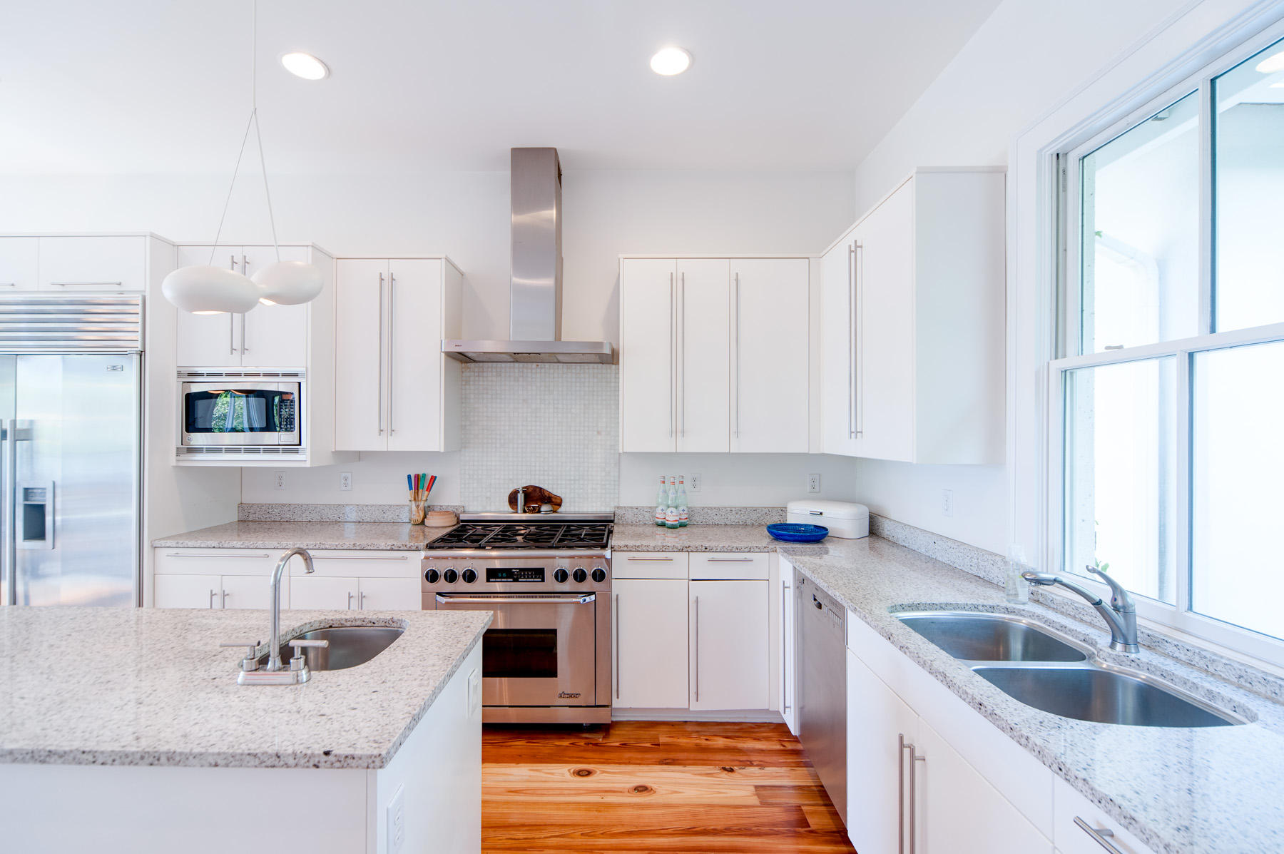 CRESCENT CAYE - Residential