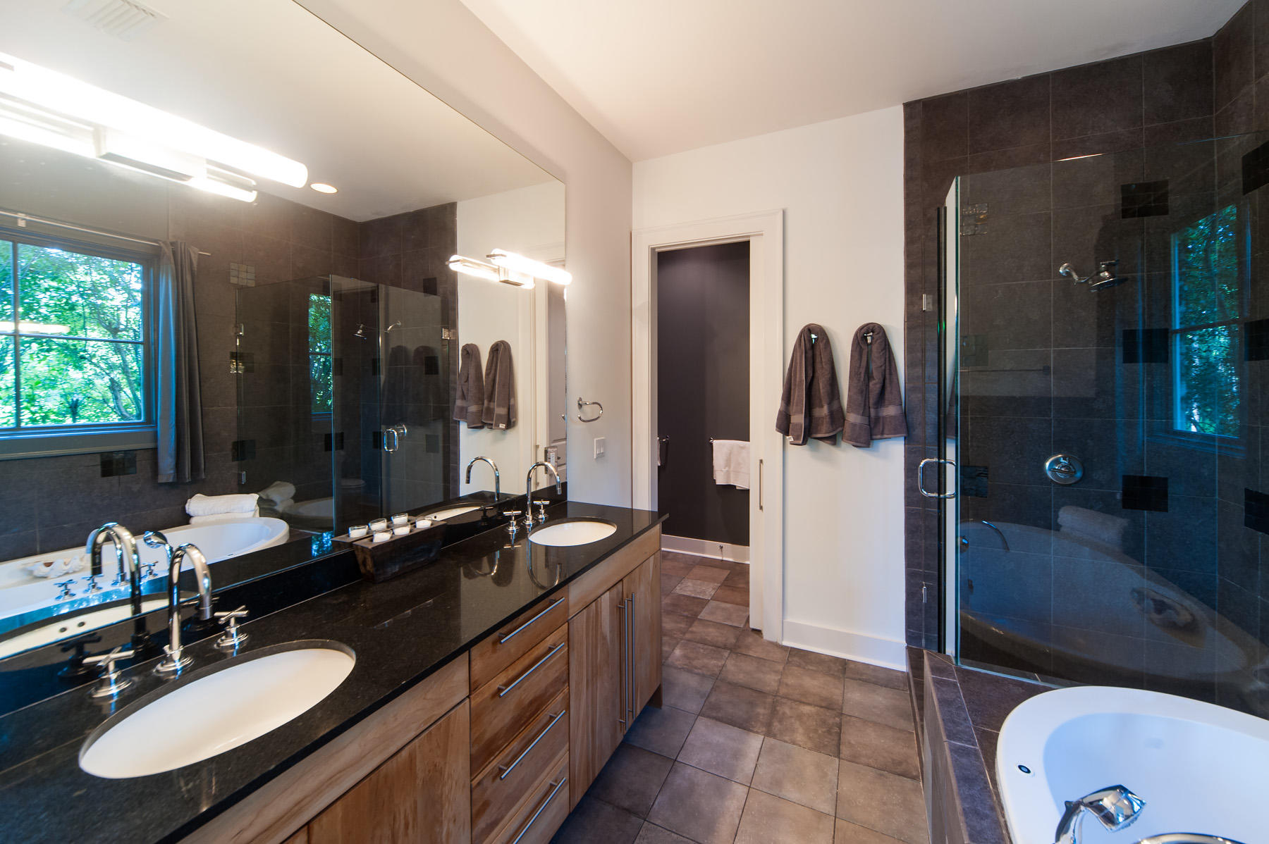 CRESCENT CAYE - Residential