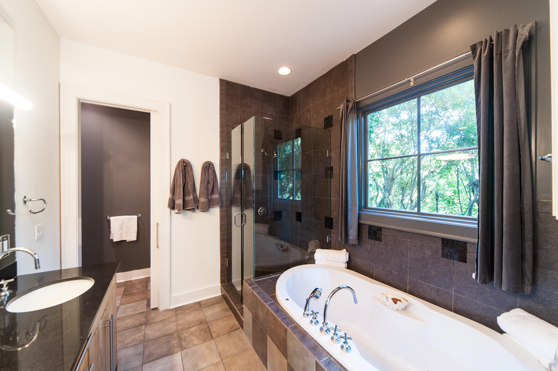 CRESCENT CAYE - Residential
