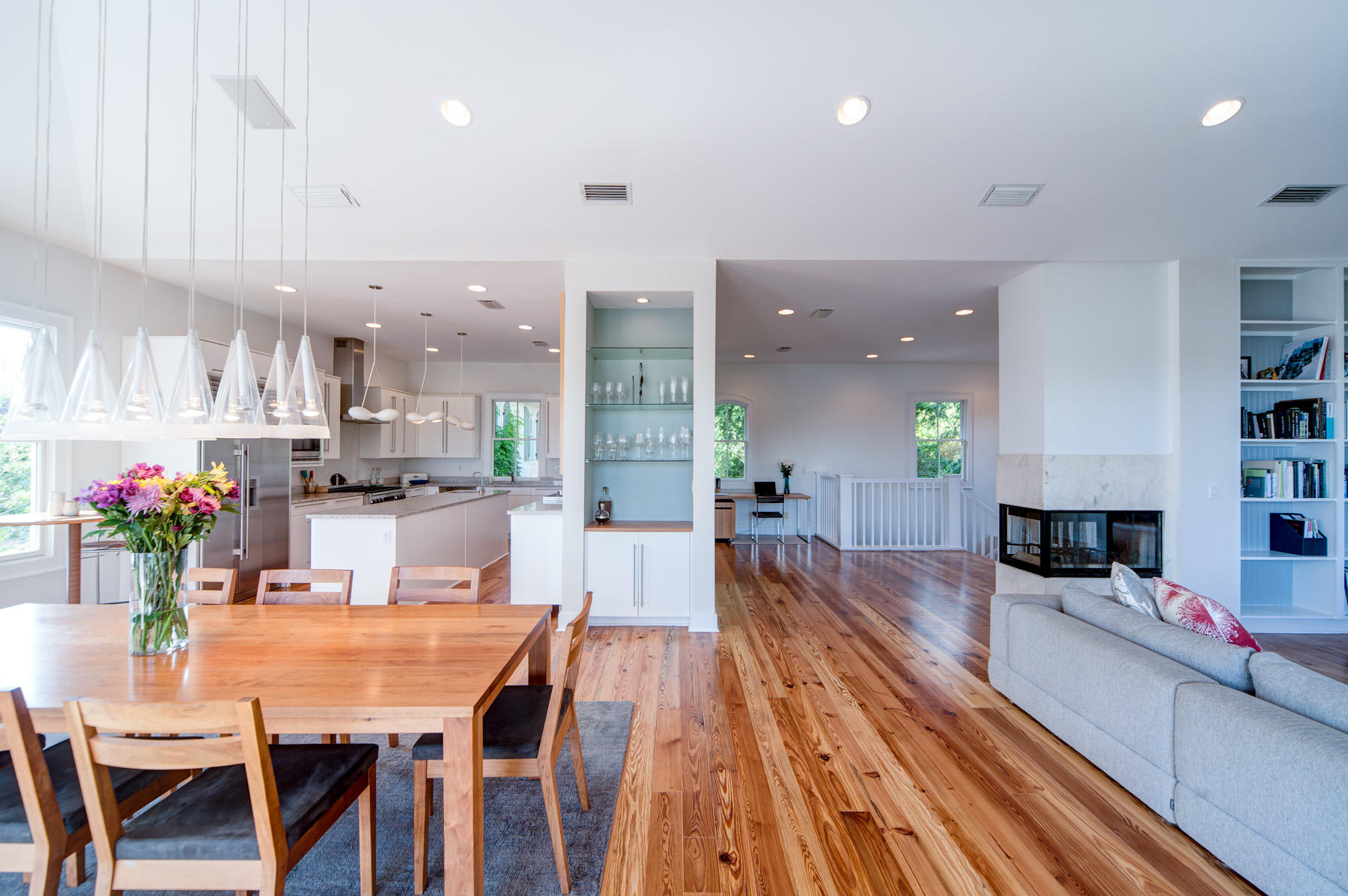 CRESCENT CAYE - Residential