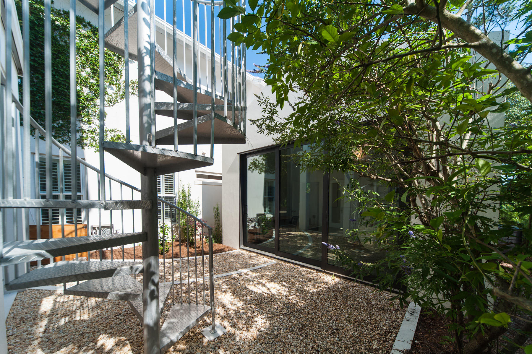 CRESCENT CAYE - Residential