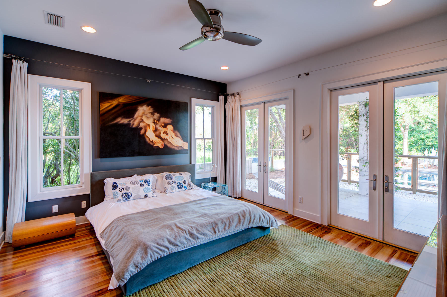 CRESCENT CAYE - Residential