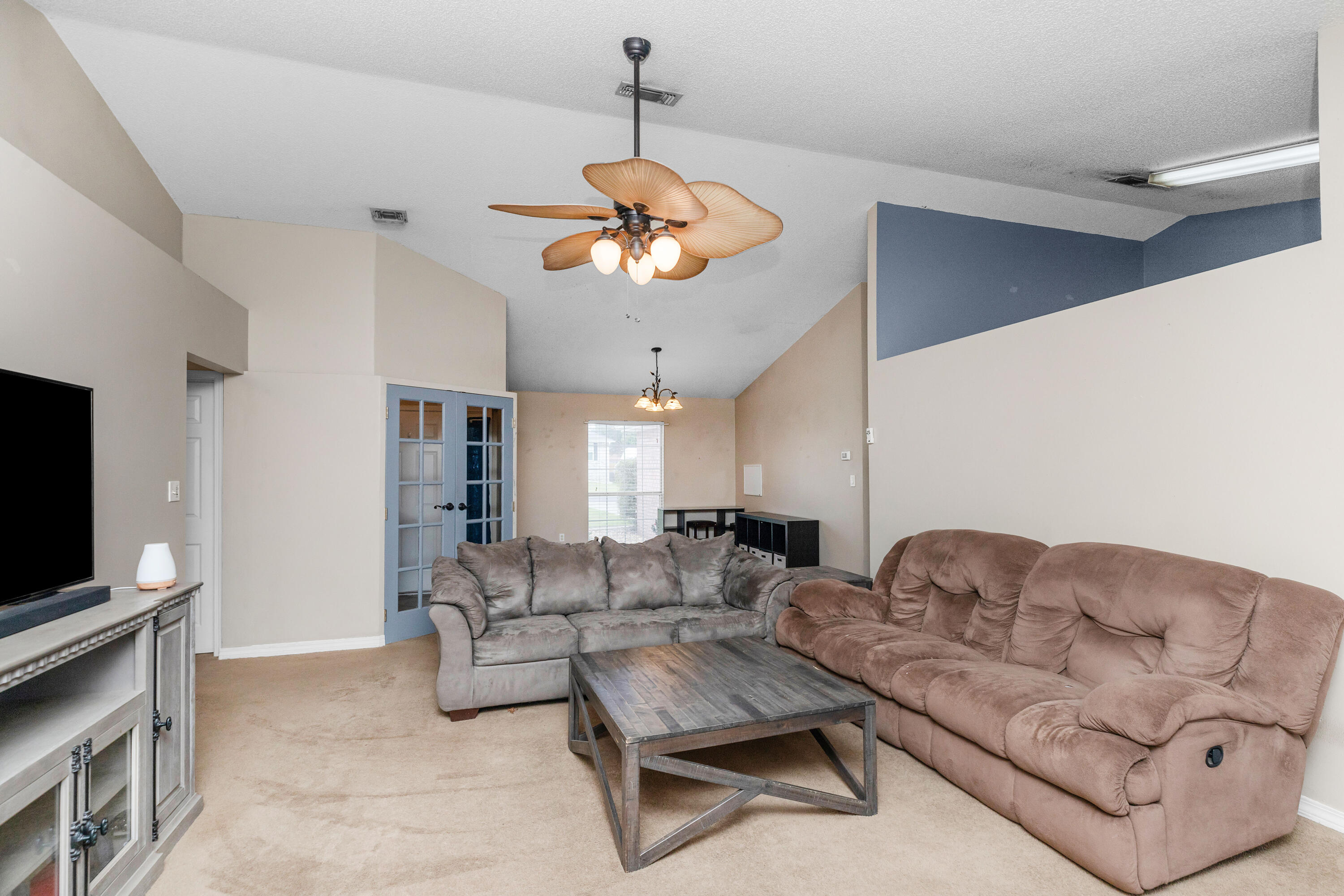 STEEPLECHASE - Residential Lease