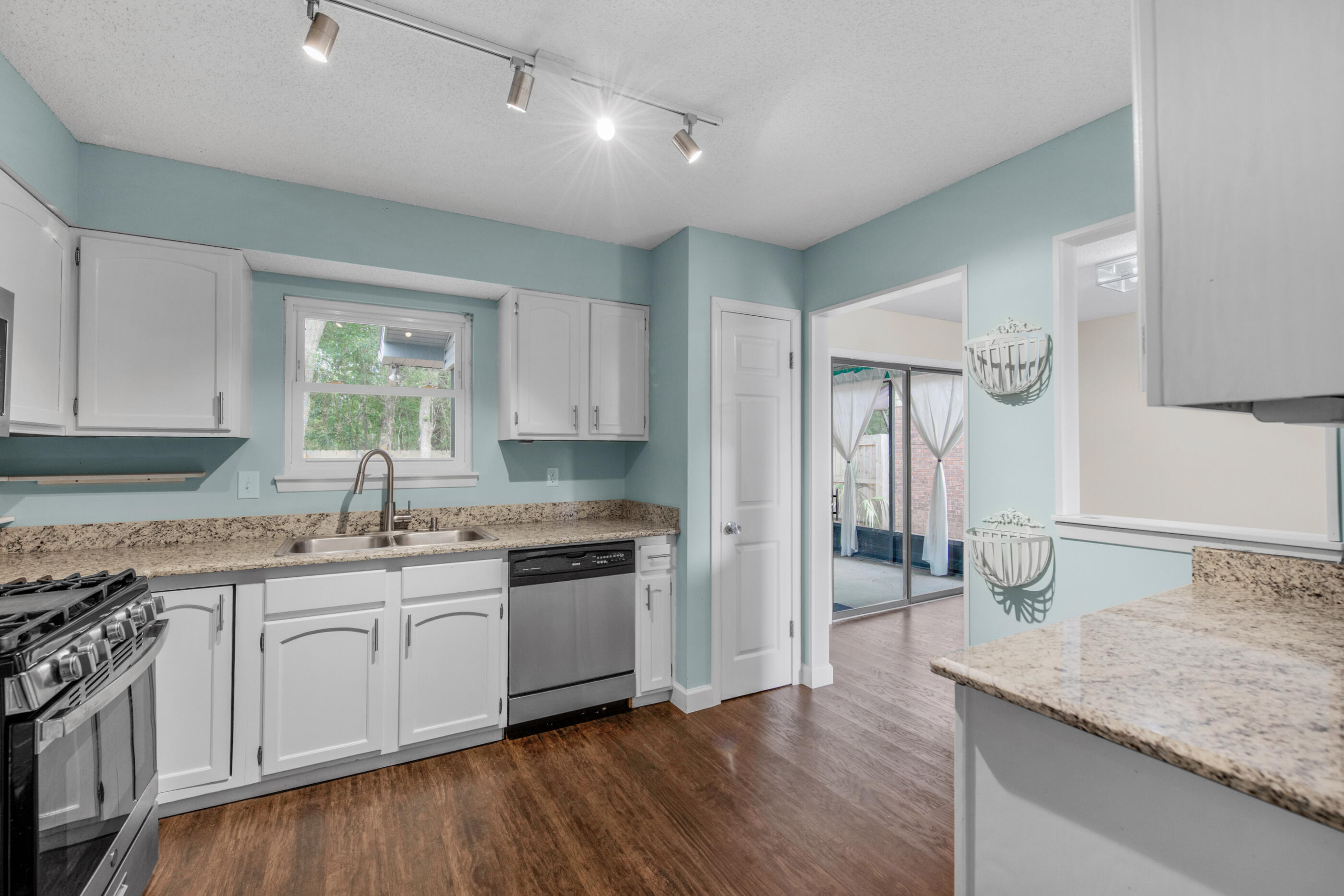 CEDAR RIDGE PH 10 - Residential