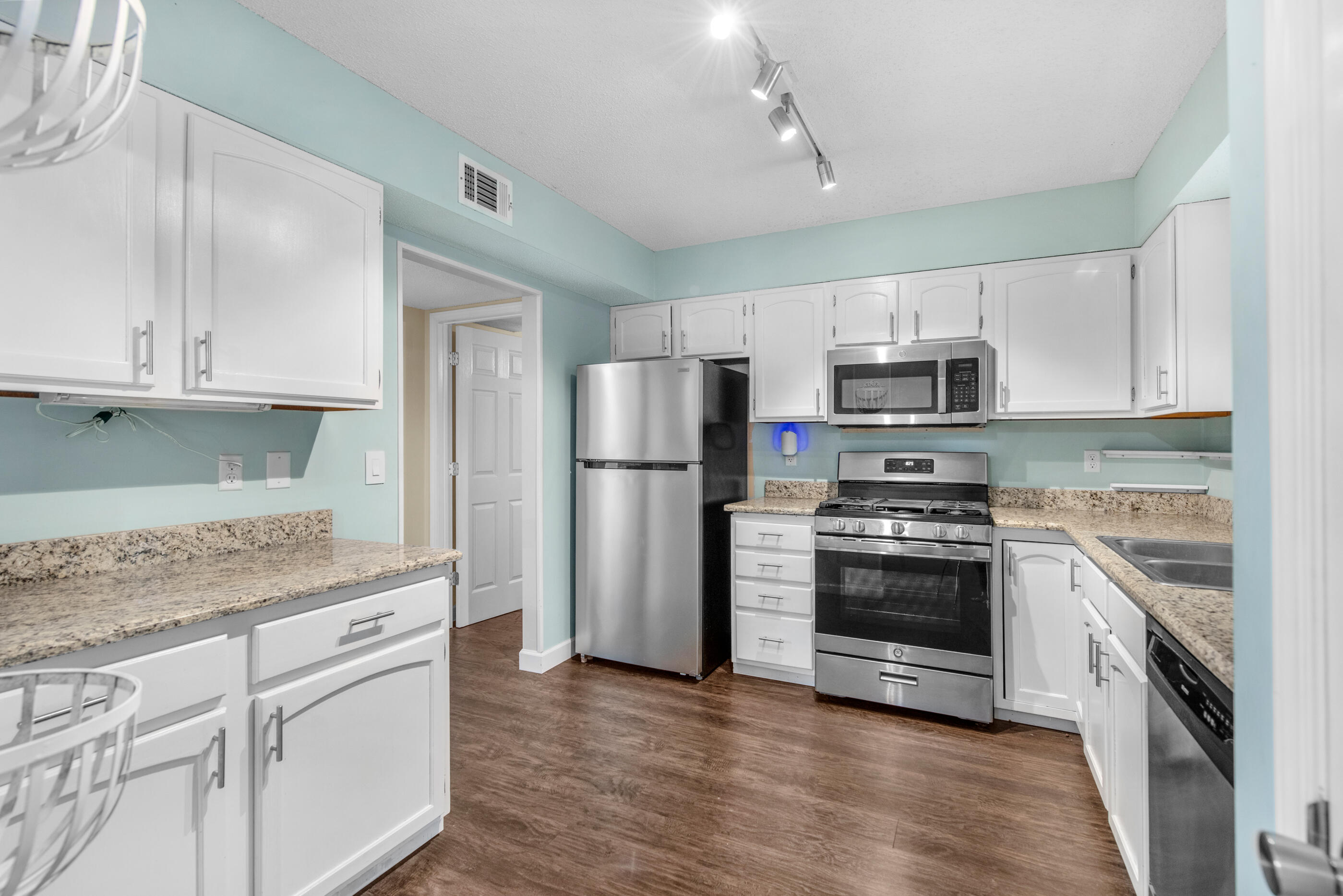 CEDAR RIDGE PH 10 - Residential