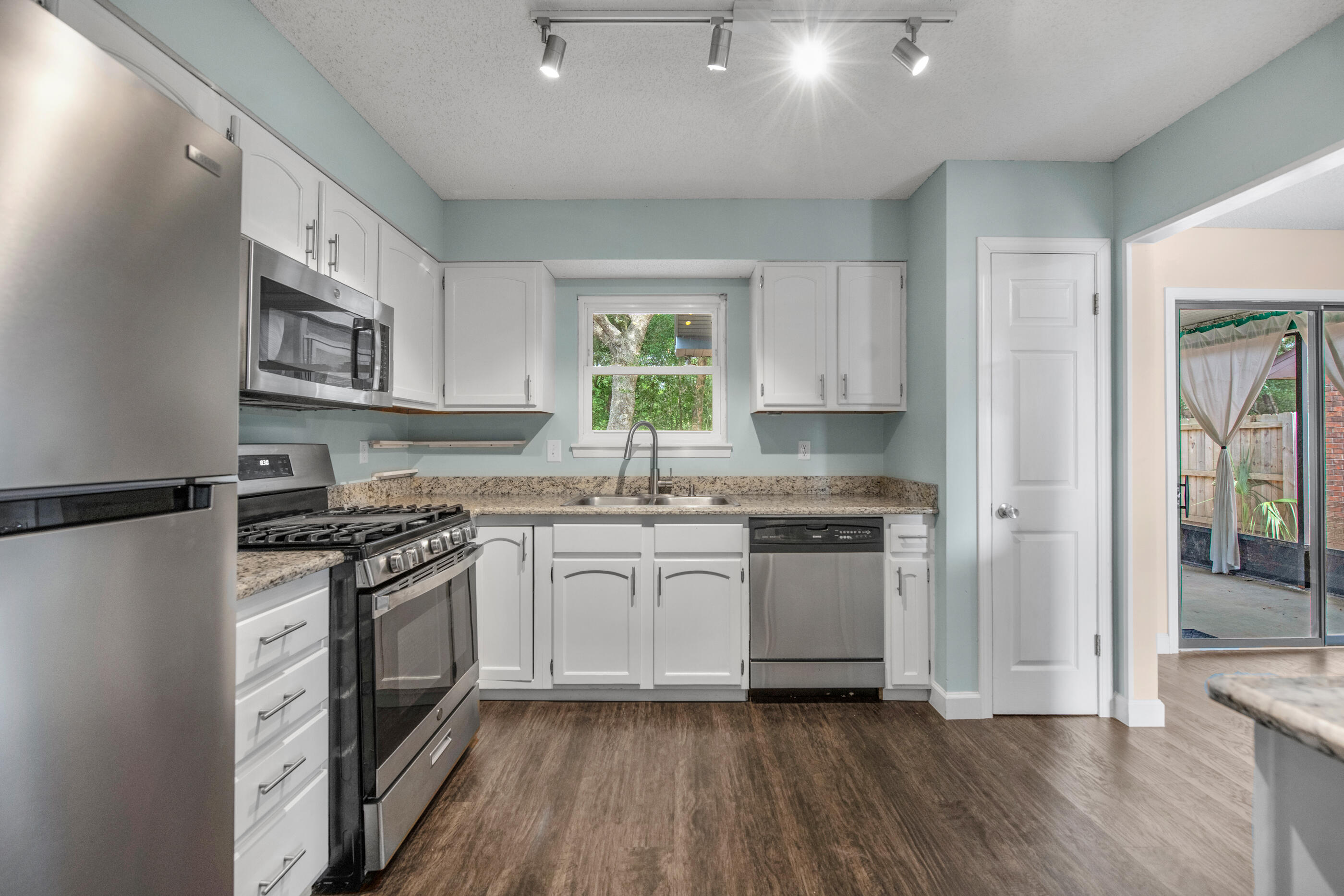 CEDAR RIDGE PH 10 - Residential