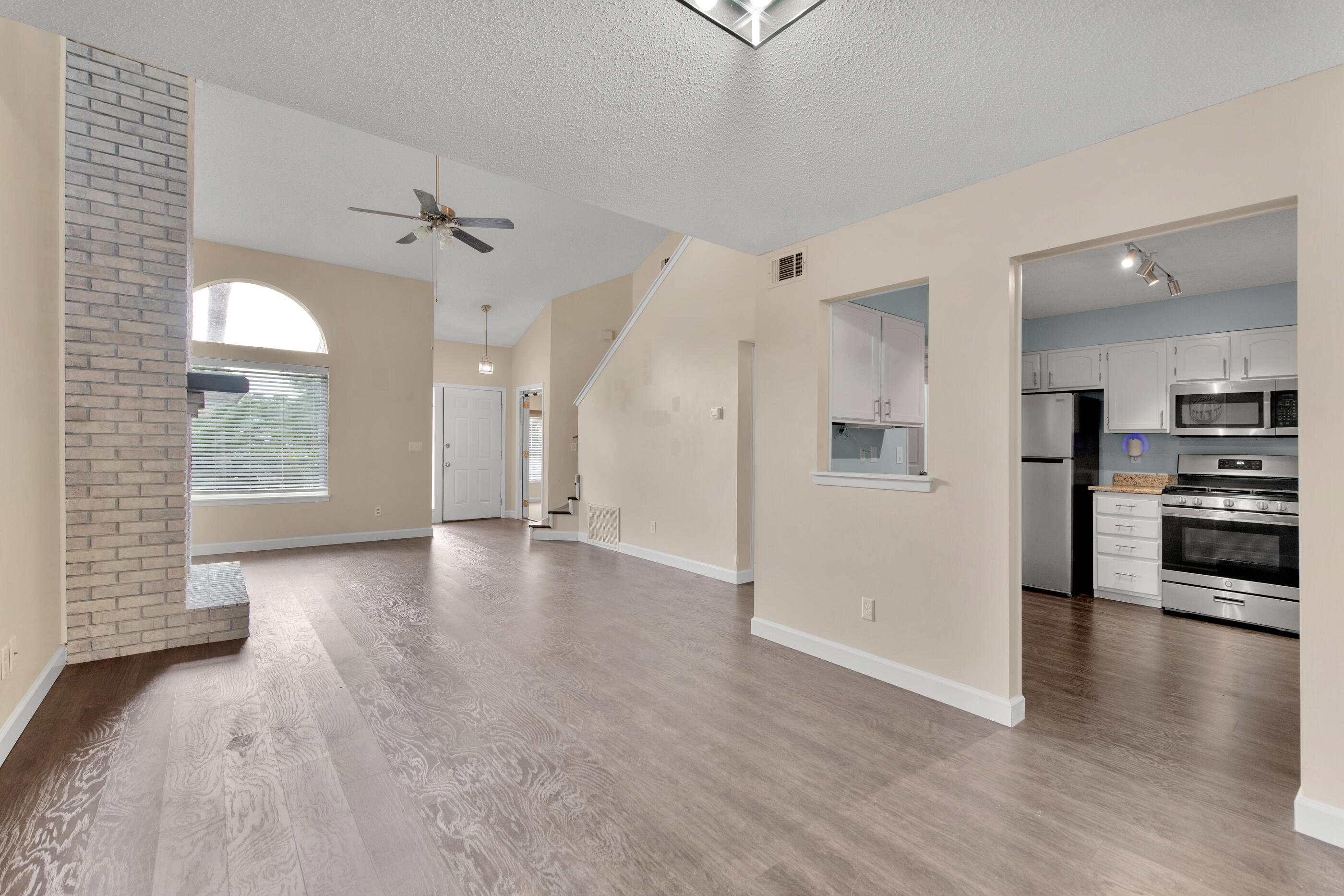 CEDAR RIDGE PH 10 - Residential