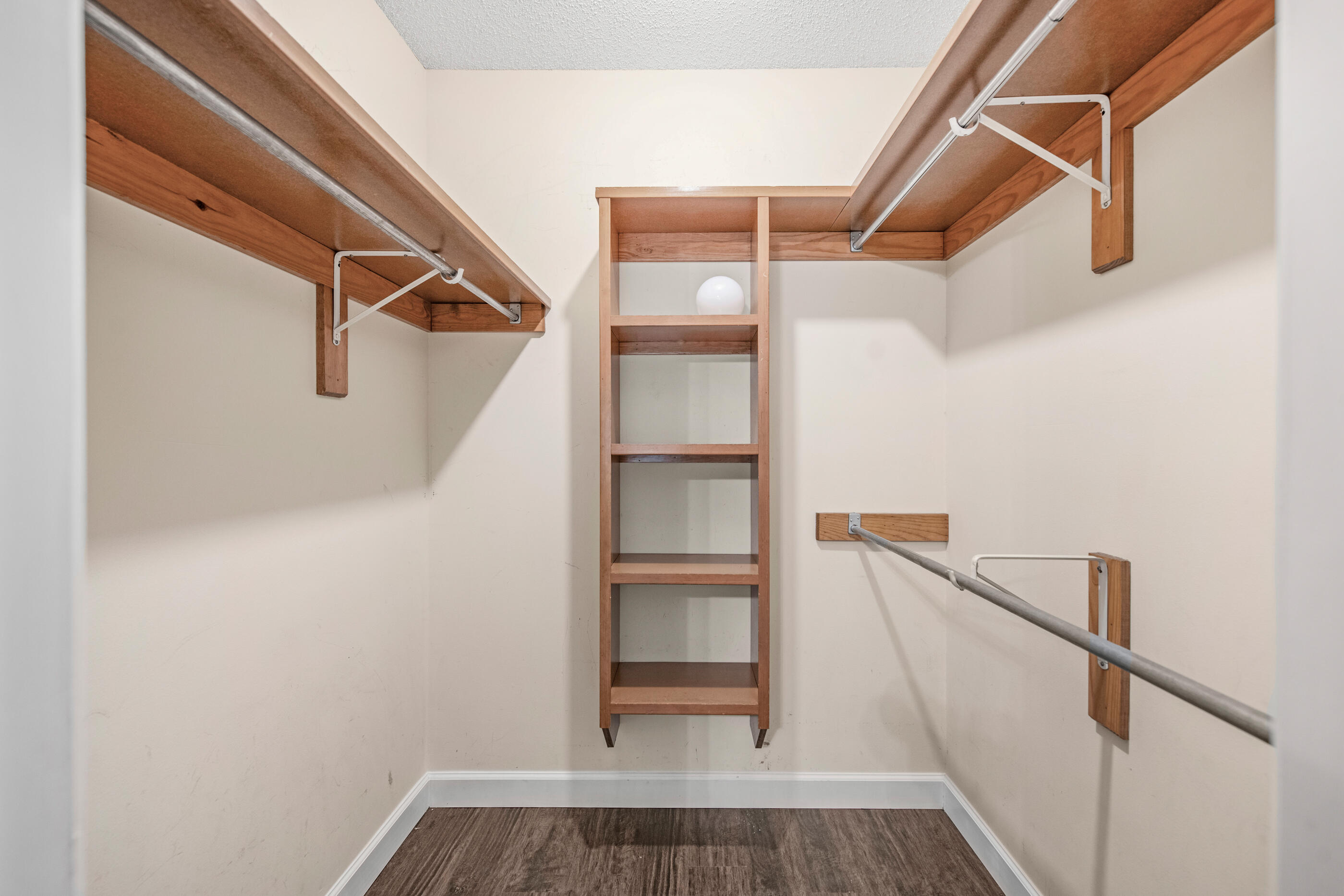 CEDAR RIDGE PH 10 - Residential