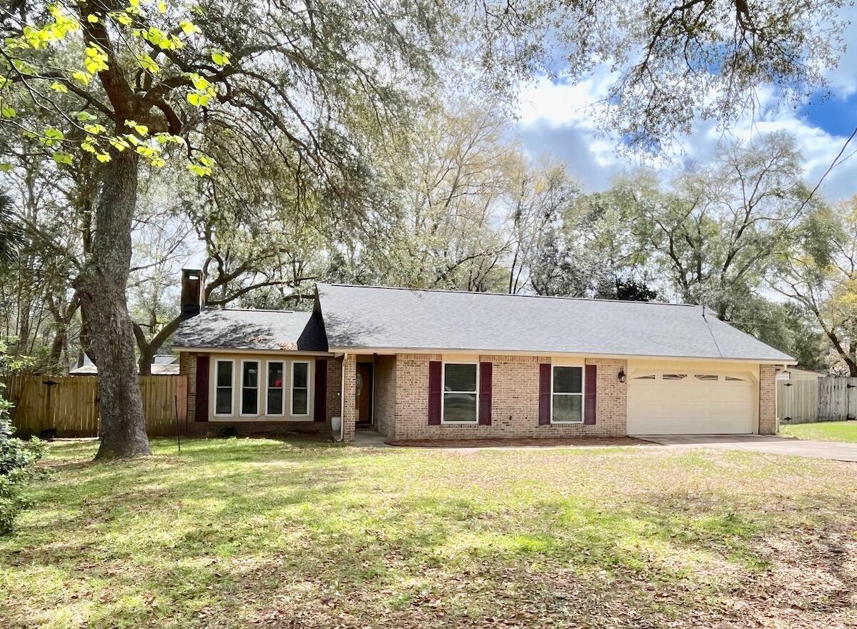 BAYWOOD ESTATES - Residential