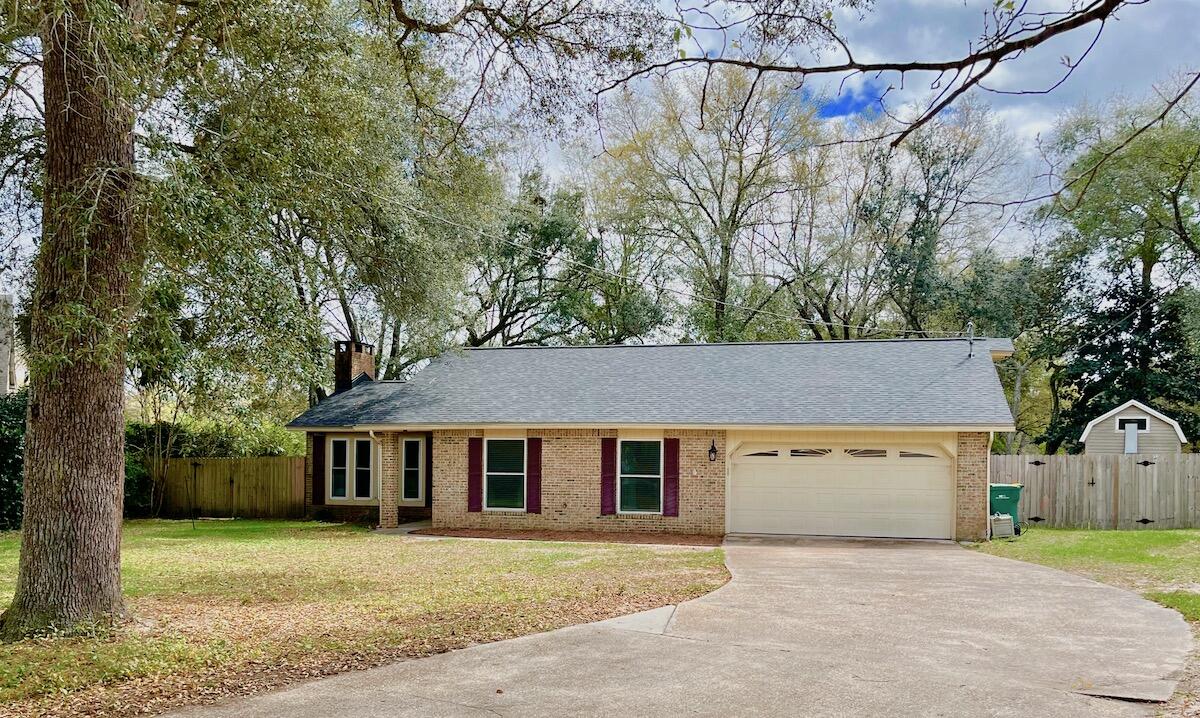 BAYWOOD ESTATES - Residential