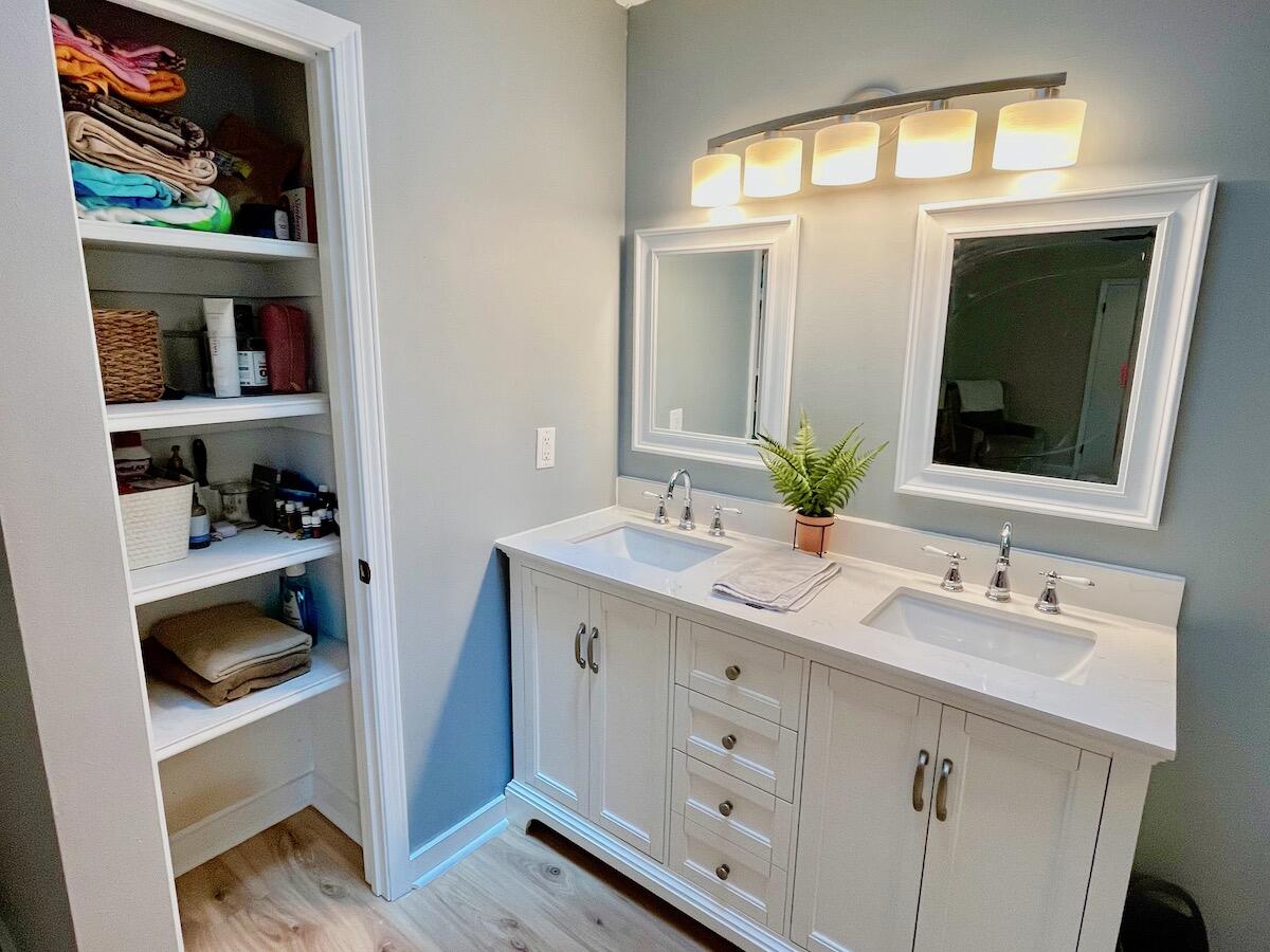 BAYWOOD ESTATES - Residential