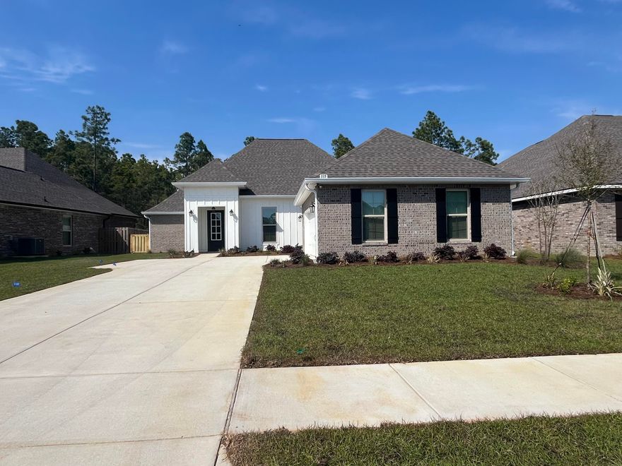 Awesome builder rate plus choice of FREE blinds OR fridge! Restrictions apply.The CLAUDET III G in Starburst at Hammock Bay community offers a 4BR/ 3BA open design with formal dining and keeping room. Upgrades added (list attached). Features: double vanity, garden tub, separate custom tiled shower, and walk-in closet in master bath, tray ceiling in master bed, ensuite bath in bedroom 2, kitchen island, walk-in pantry, boot bench/drop zone in mudroom, covered porches, crown molding, LED lighting throughout, framed mirrors in baths, smart connect Wi-Fi thermostat, smoke and carbon monoxide detectors, landscaping package, architectural 30-year shingles, flood lights, and more!Energy Efficient Features: water heater, electric kitchen appliance package and more! Energy Star Partner.