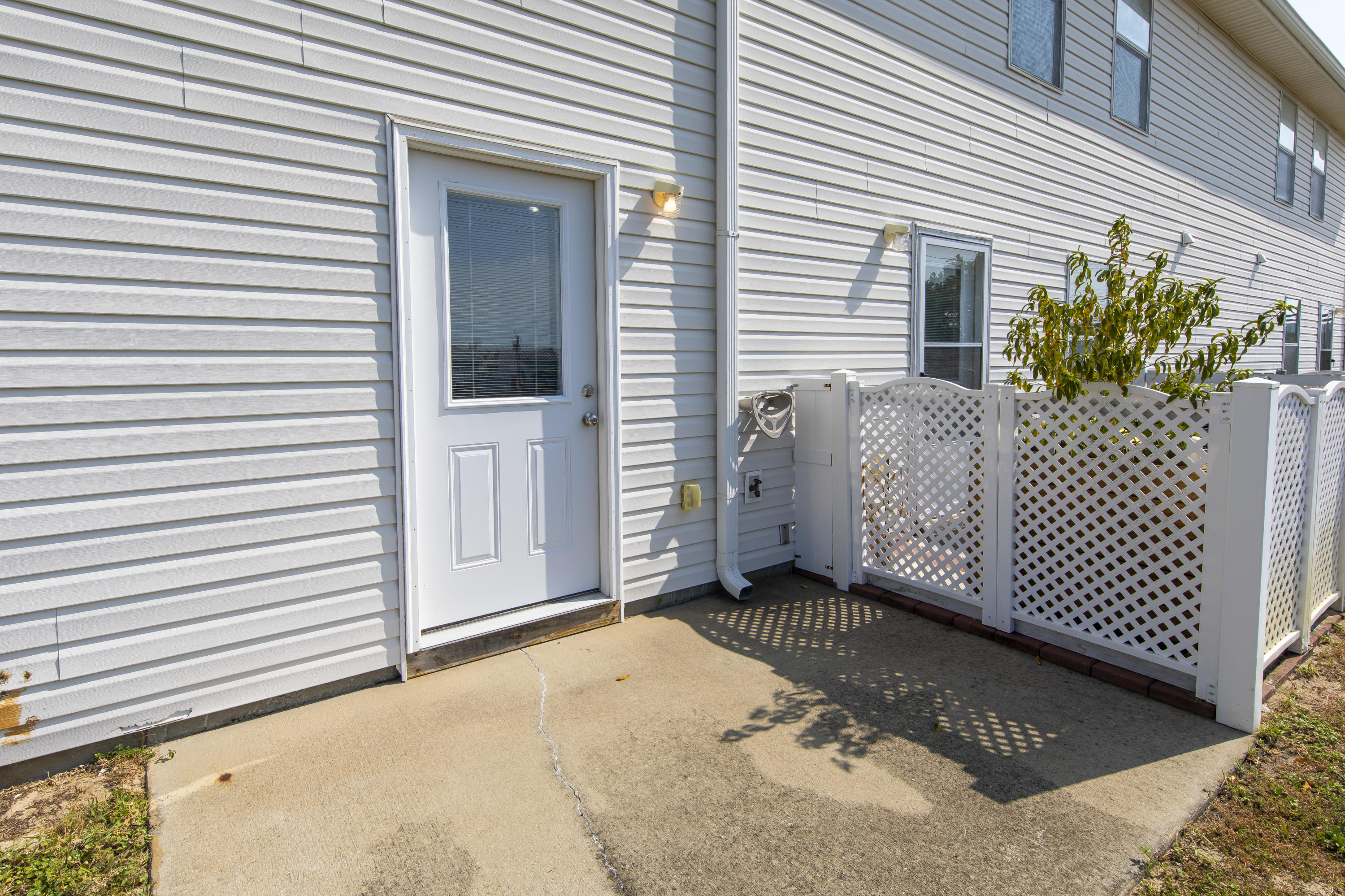 QUAIL LAKE - Residential