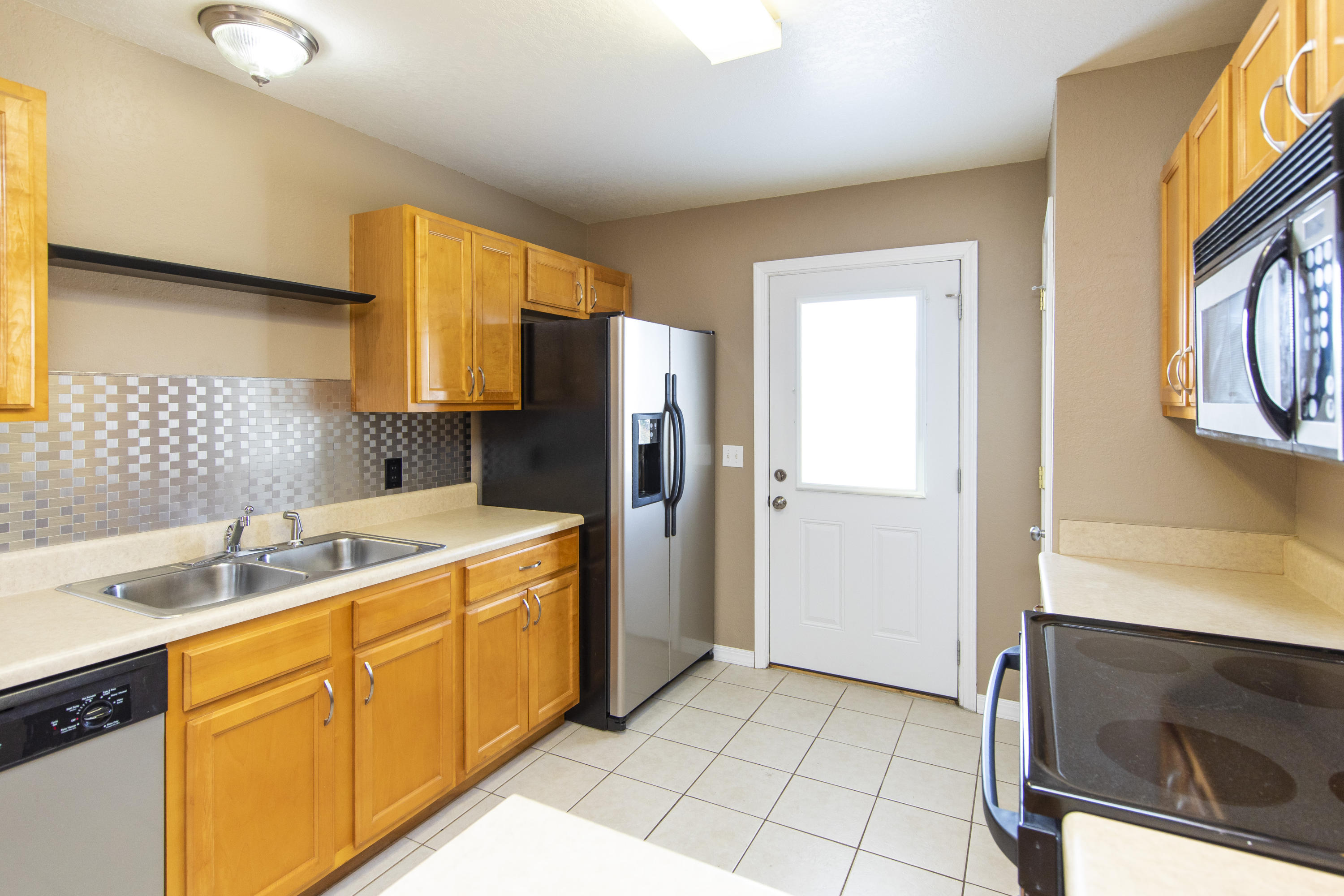 QUAIL LAKE - Residential