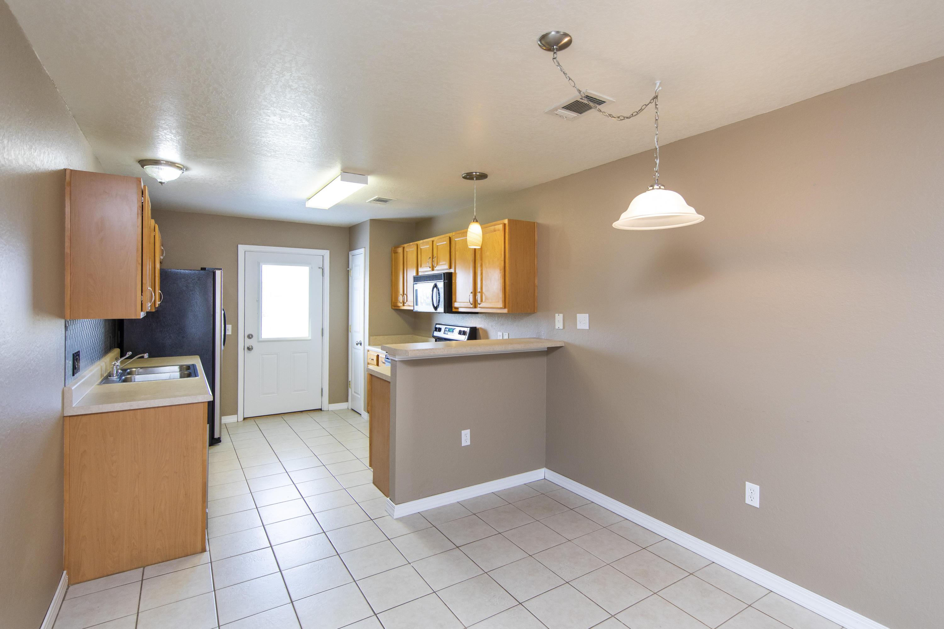 QUAIL LAKE - Residential