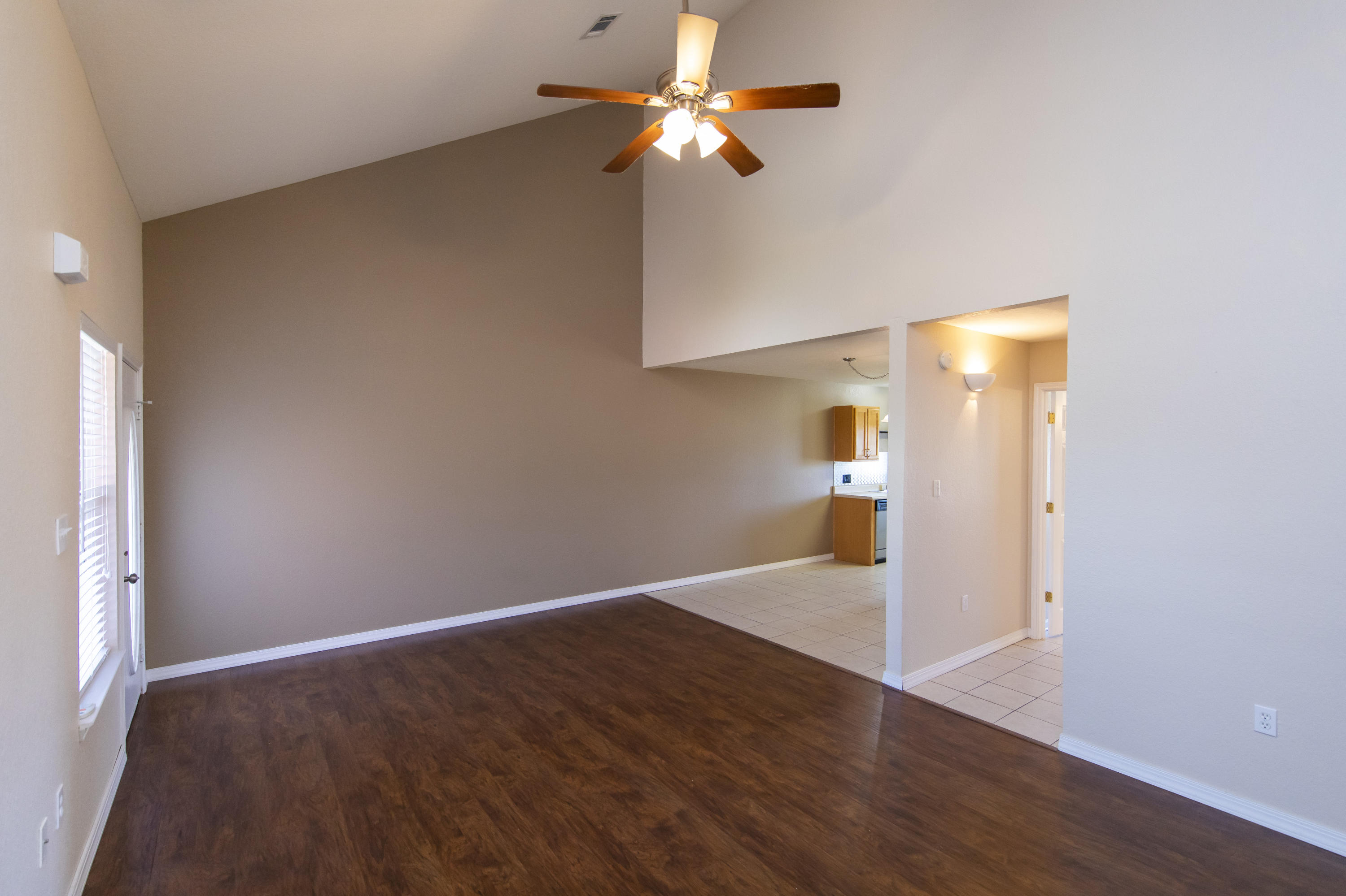 QUAIL LAKE - Residential