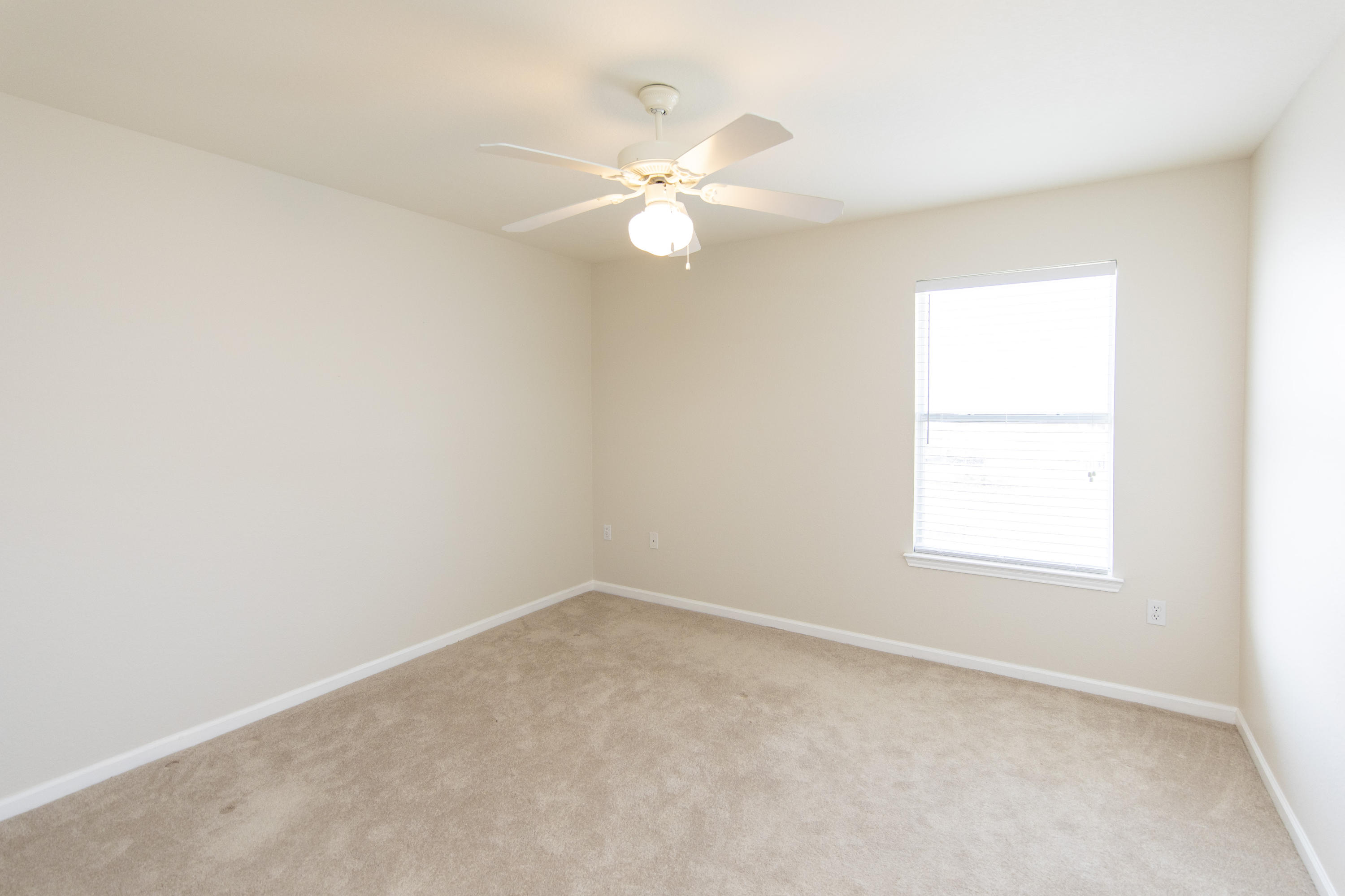 QUAIL LAKE - Residential