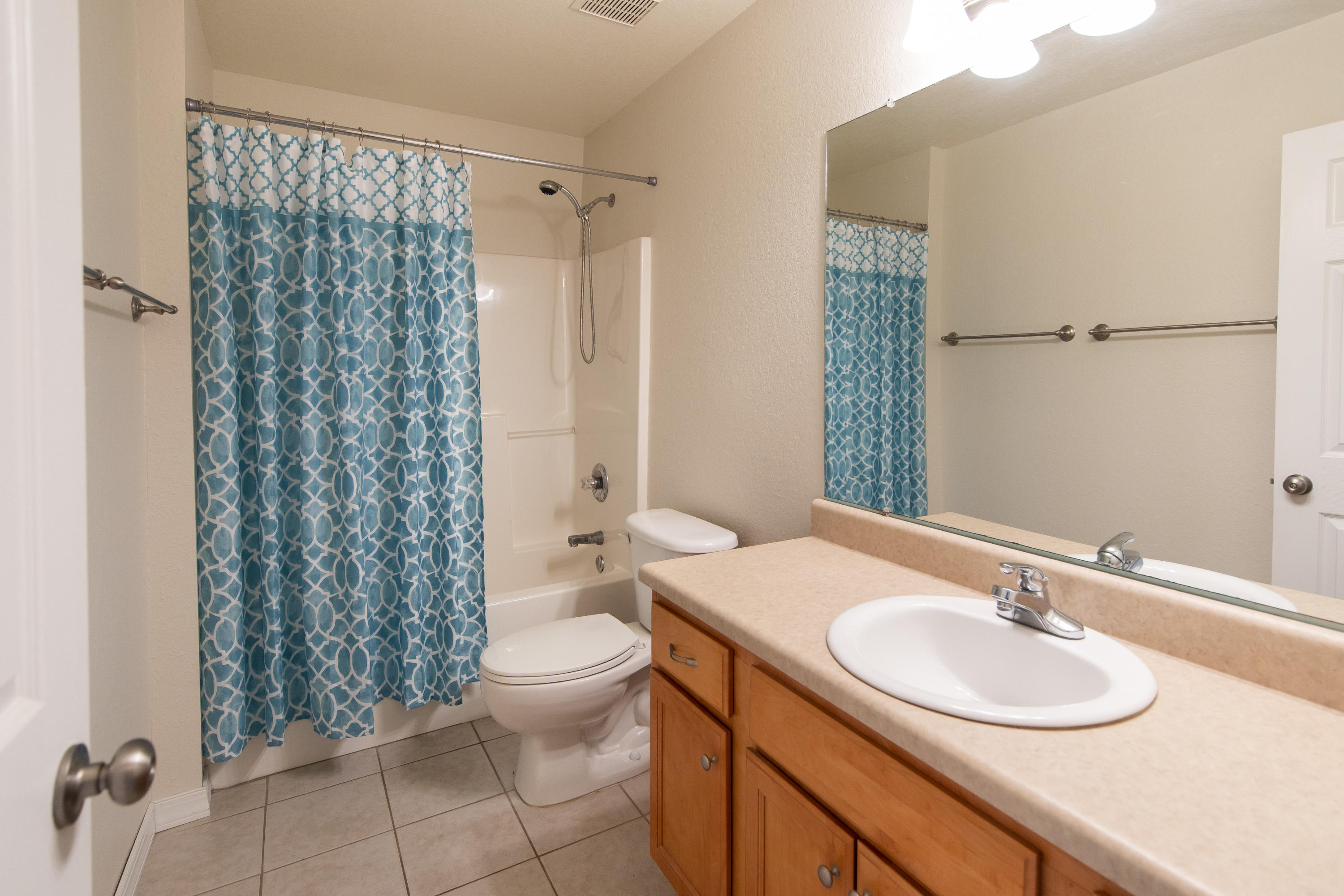 QUAIL LAKE - Residential