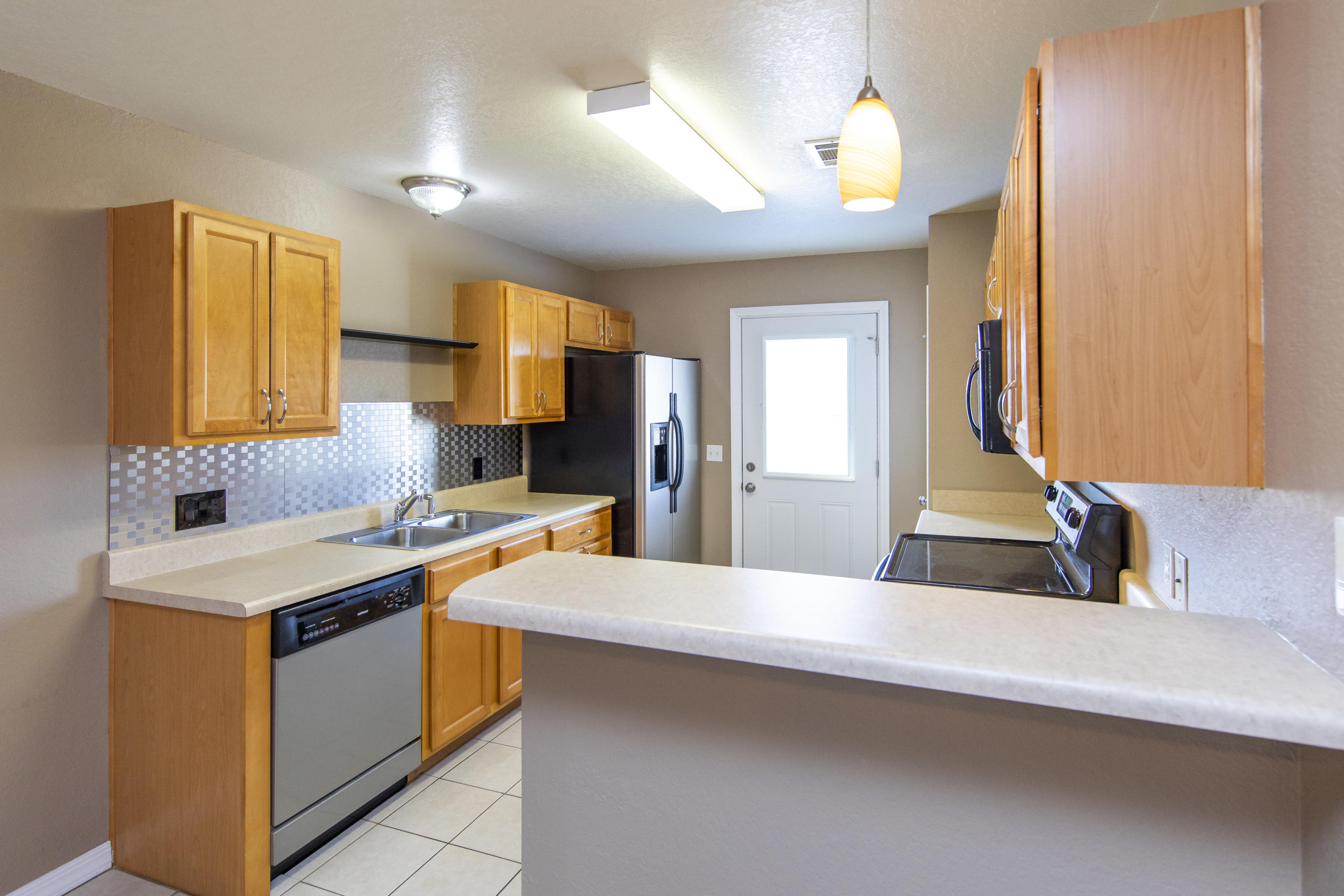 QUAIL LAKE - Residential