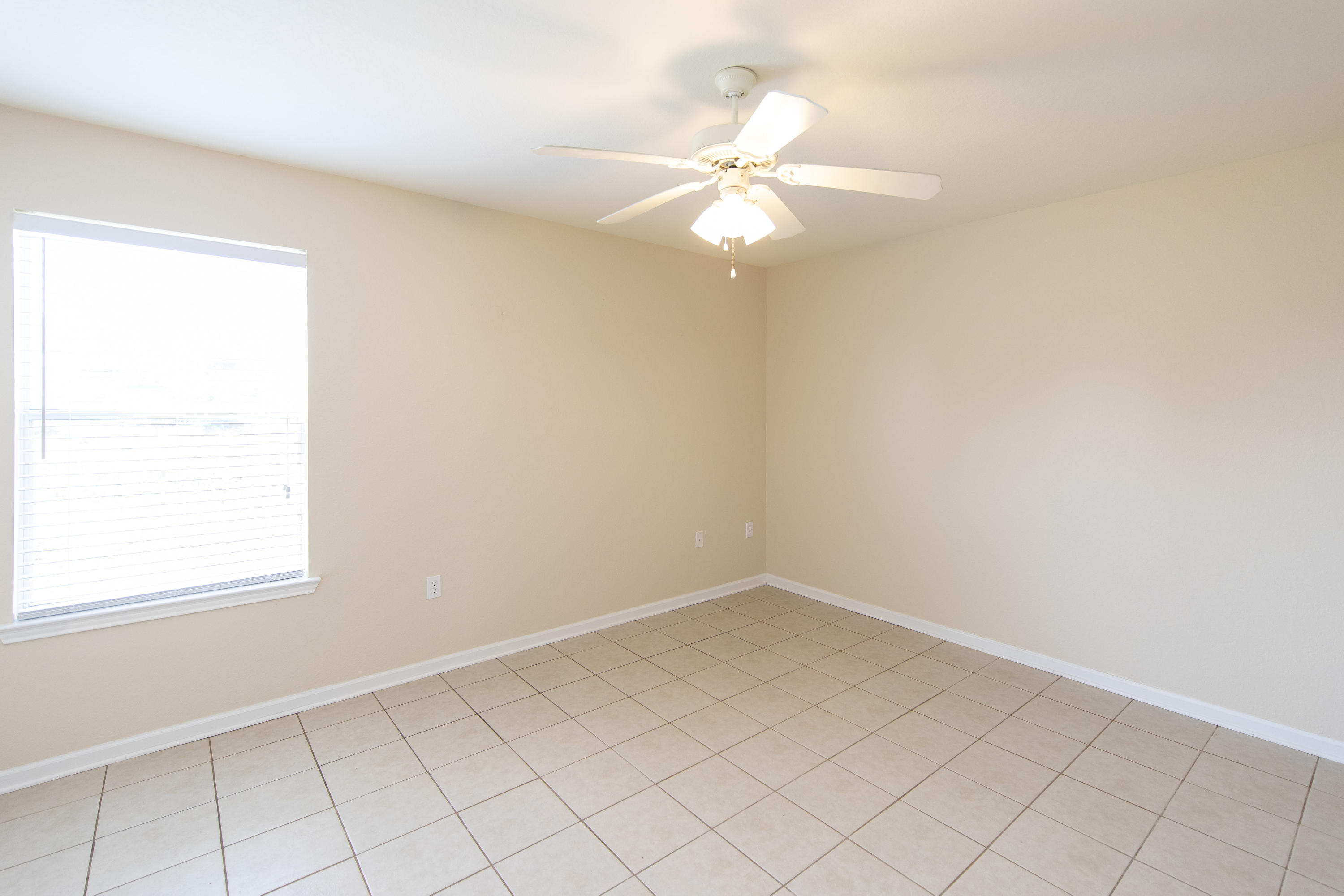 QUAIL LAKE - Residential