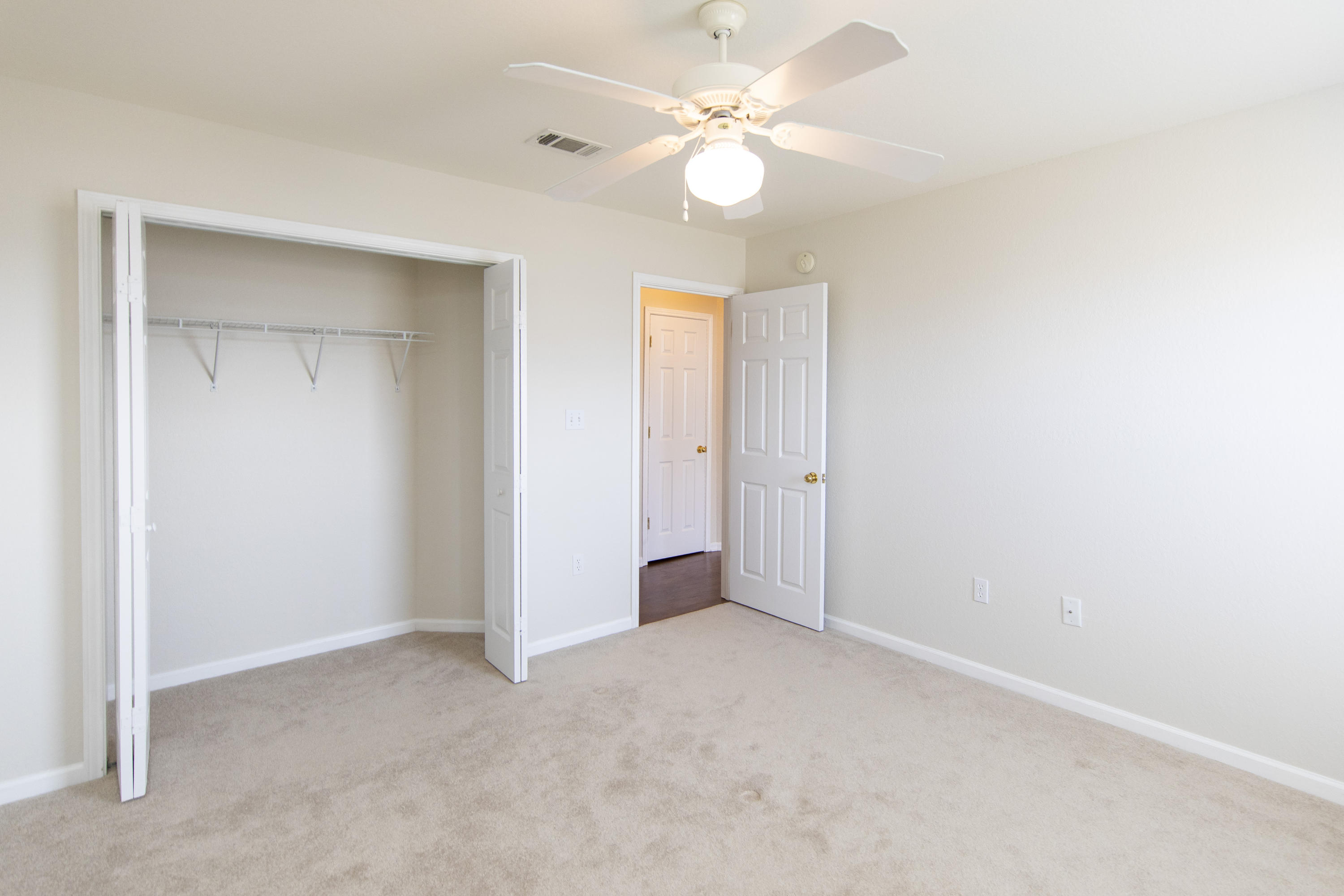 QUAIL LAKE - Residential