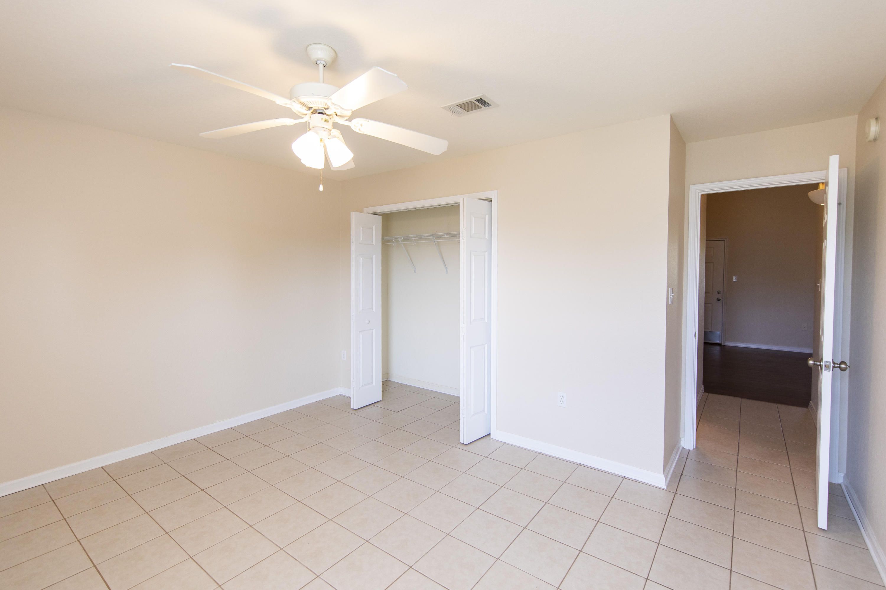 QUAIL LAKE - Residential