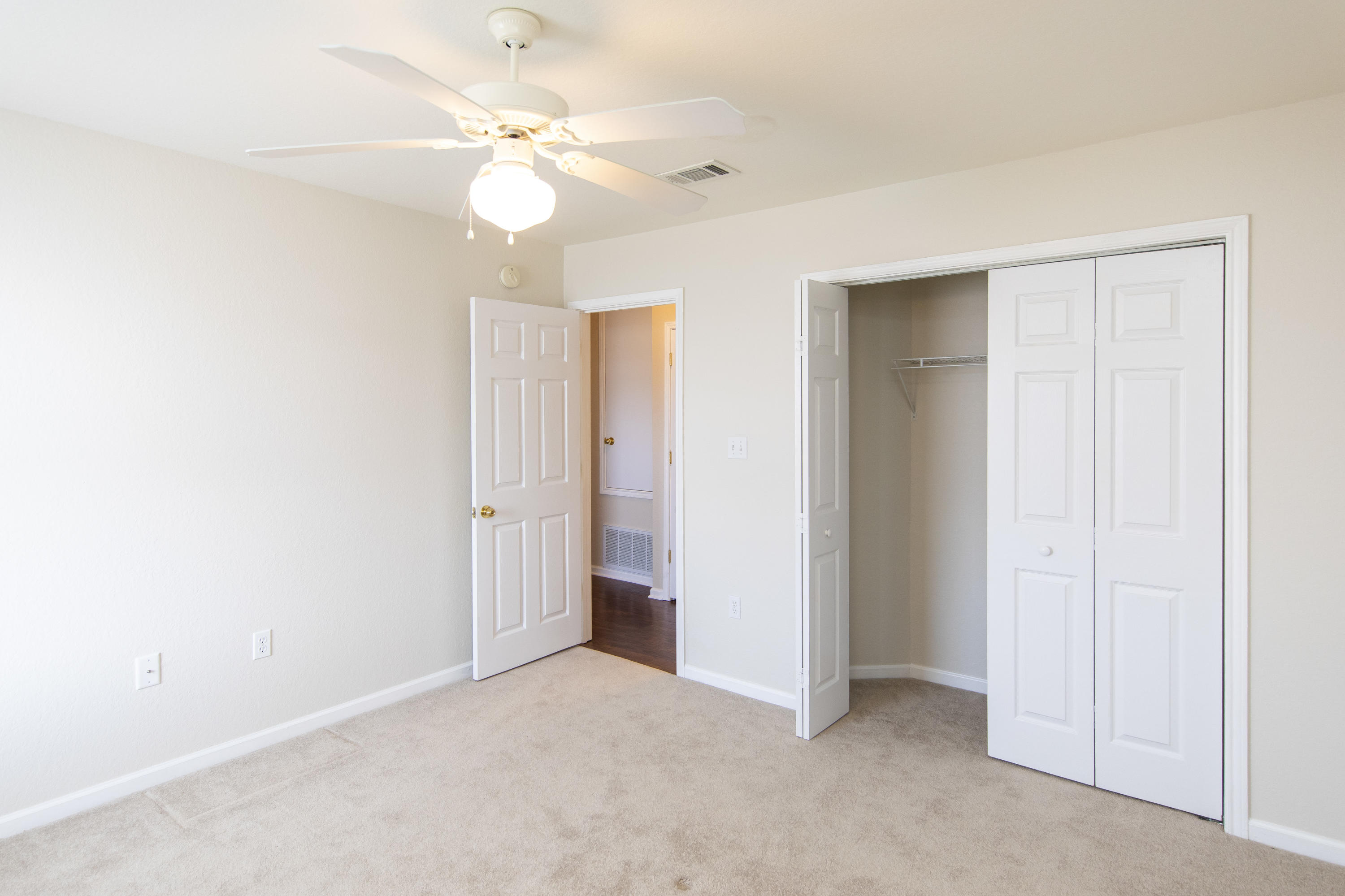 QUAIL LAKE - Residential