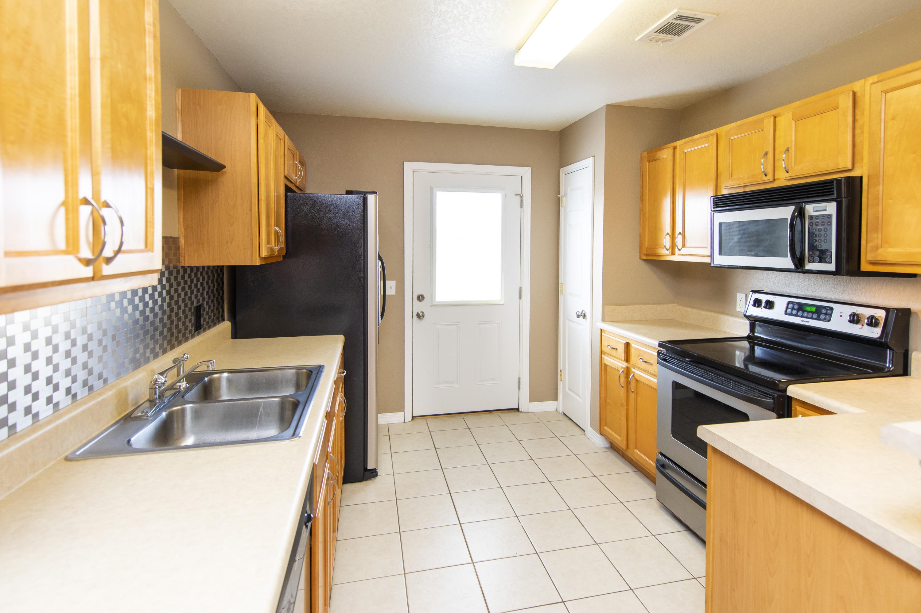 QUAIL LAKE - Residential