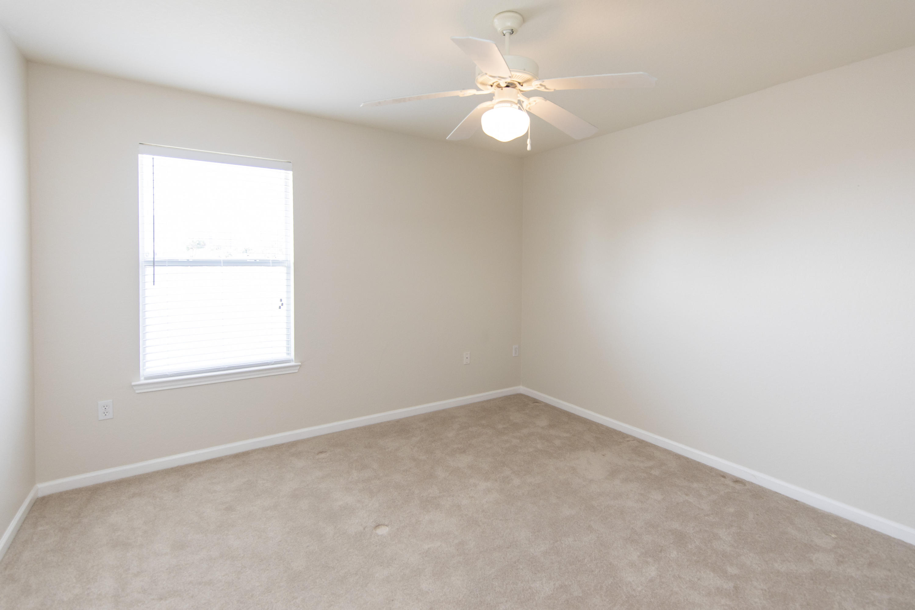 QUAIL LAKE - Residential